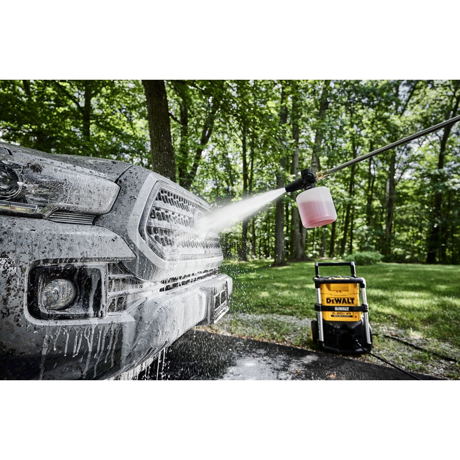 DeWalt DCPW1600Y2 FLEXVOLT 2X20V MAX XR Brushless 1600PSI Pressure Washer 12.0Ah Kit