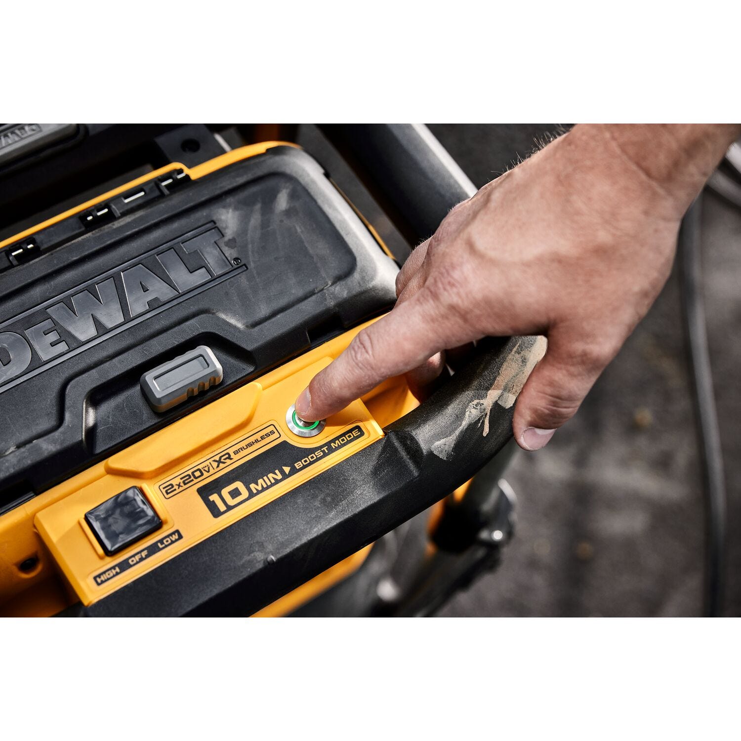 DeWalt DCPW1600Y2 FLEXVOLT 2X20V MAX XR Brushless 1600PSI Pressure Washer 12.0Ah Kit