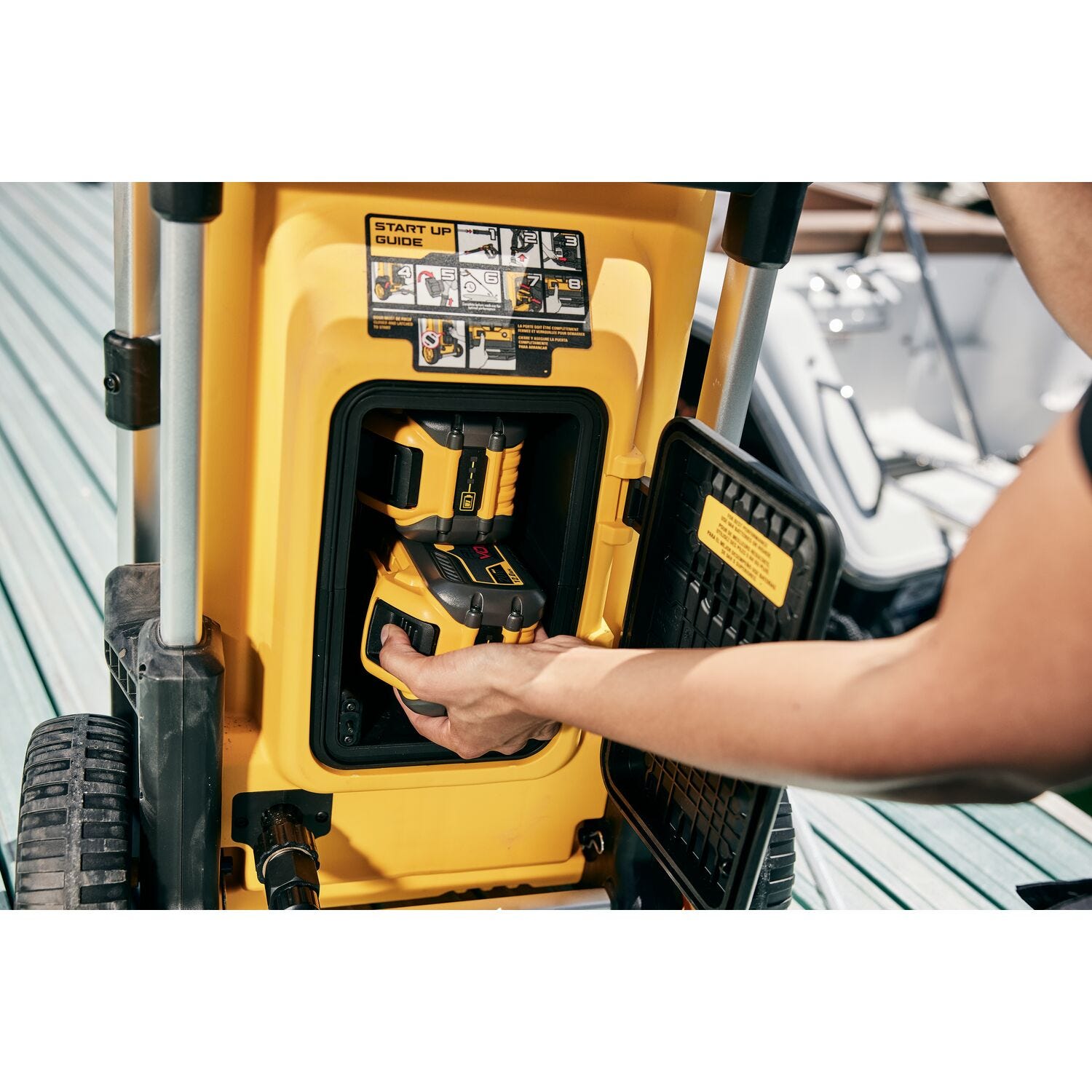DeWalt DCPW1600Y2 FLEXVOLT 2X20V MAX XR Brushless 1600PSI Pressure Washer 12.0Ah Kit