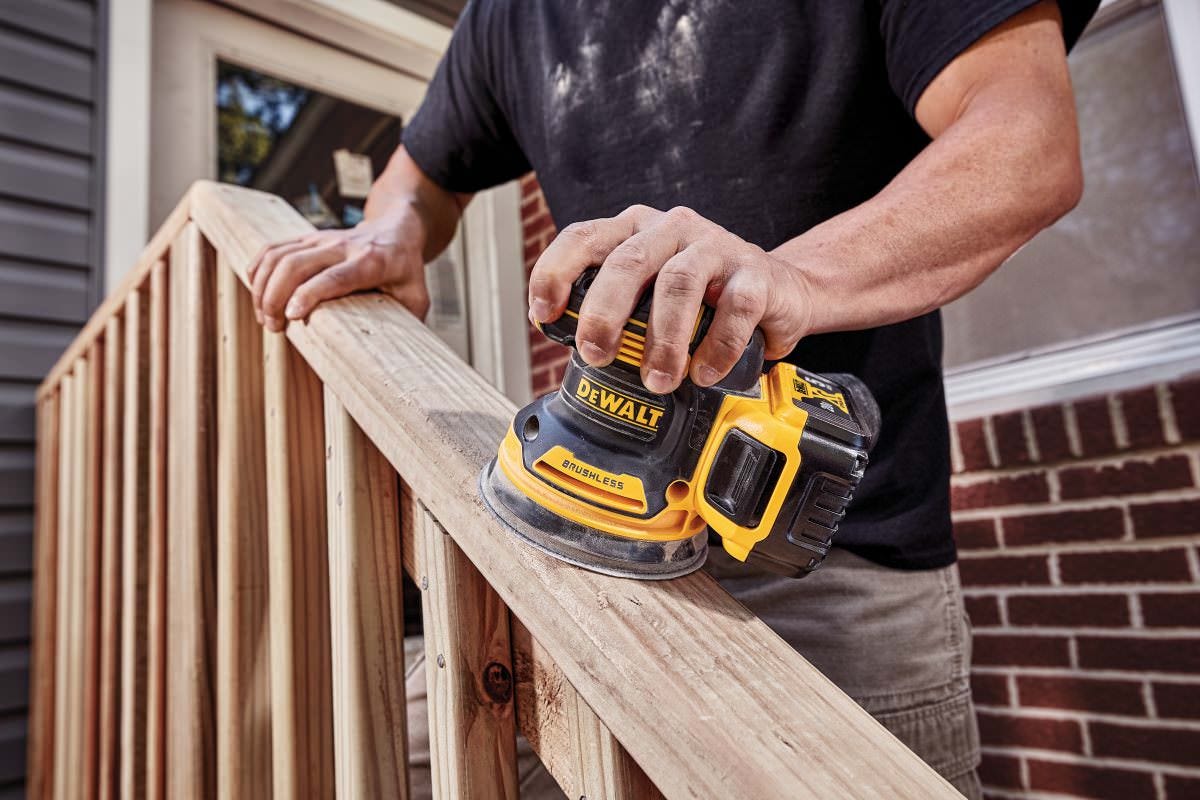 DeWalt DCW210D1 20V MAX XR Brushless 5-Inch Cordless Sander 2.0Ah Kit