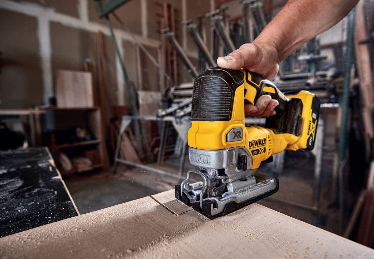 DeWalt DCS334P1 20V MAX XR Brushless Cordless Top-Handle Jigsaw 5.0Ah Kit