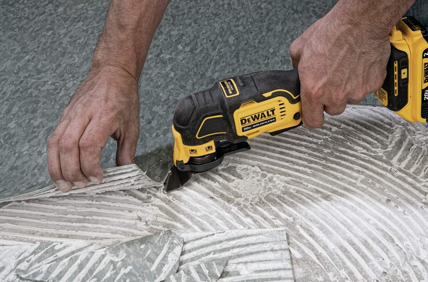 DeWALT DCS354B 20V MAX Atomic Brushless Oscillating Multi-Tool, Tool Only