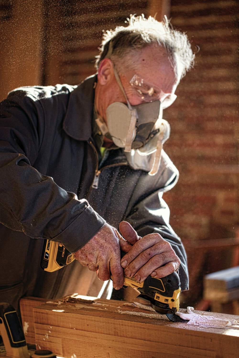 DeWALT DCS354B 20V MAX Atomic Brushless Oscillating Multi-Tool, Tool Only