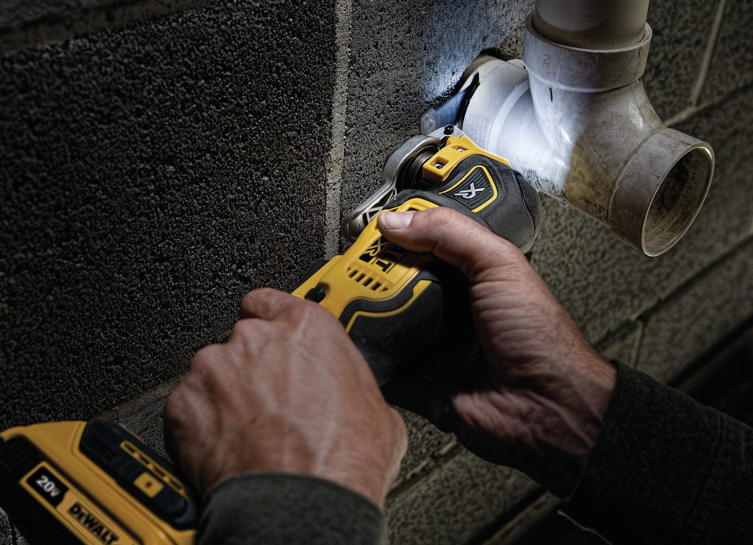 DeWalt DCS356C1 20V Max XR  3-Speed Cordless Oscillating Multi-Tool Kit