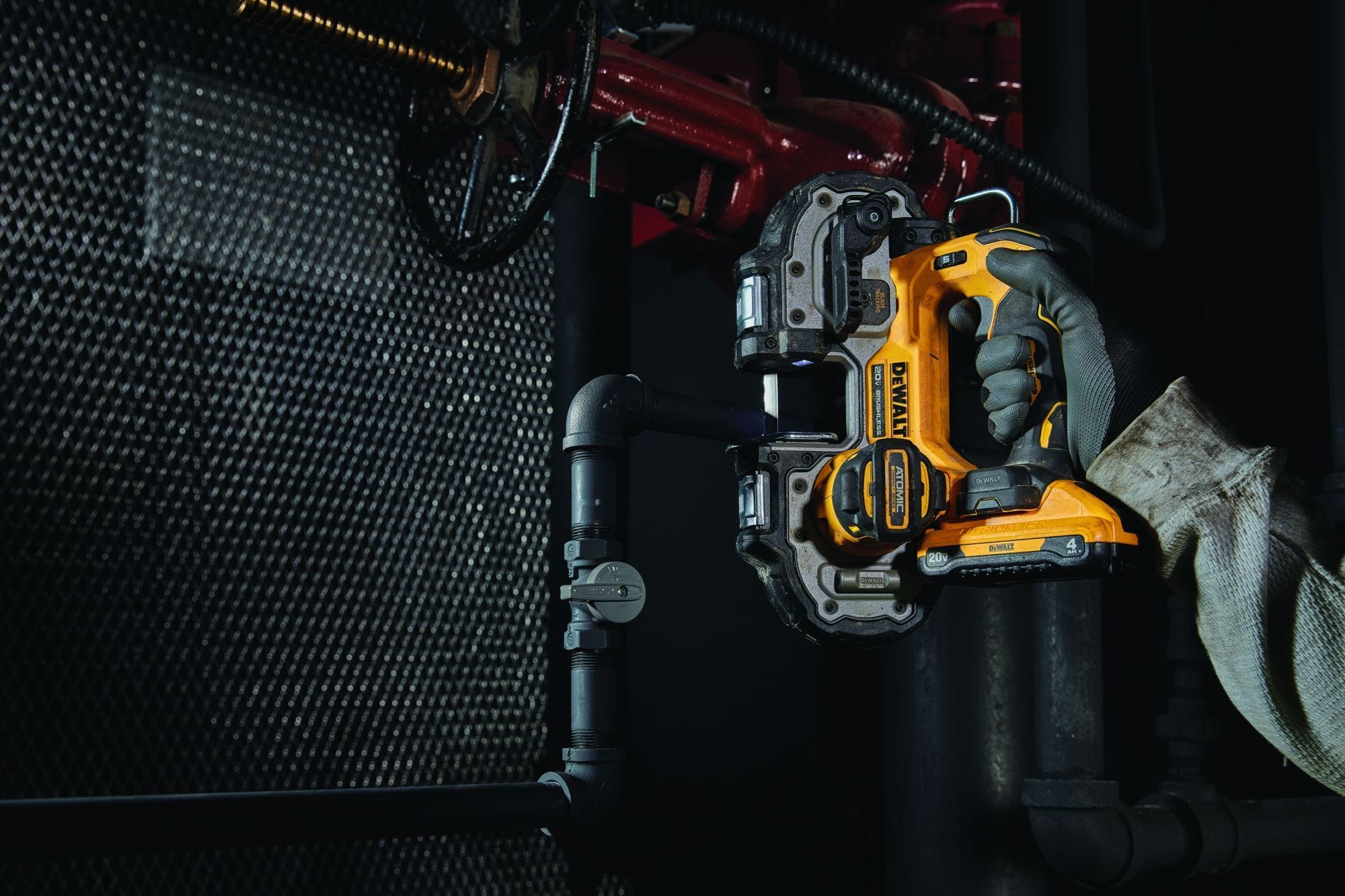 DEWALT DCS377B ATOMIC 20V MAX Brushless Cordless 1-3/4-in. Compact Bandsaw, Tool Only