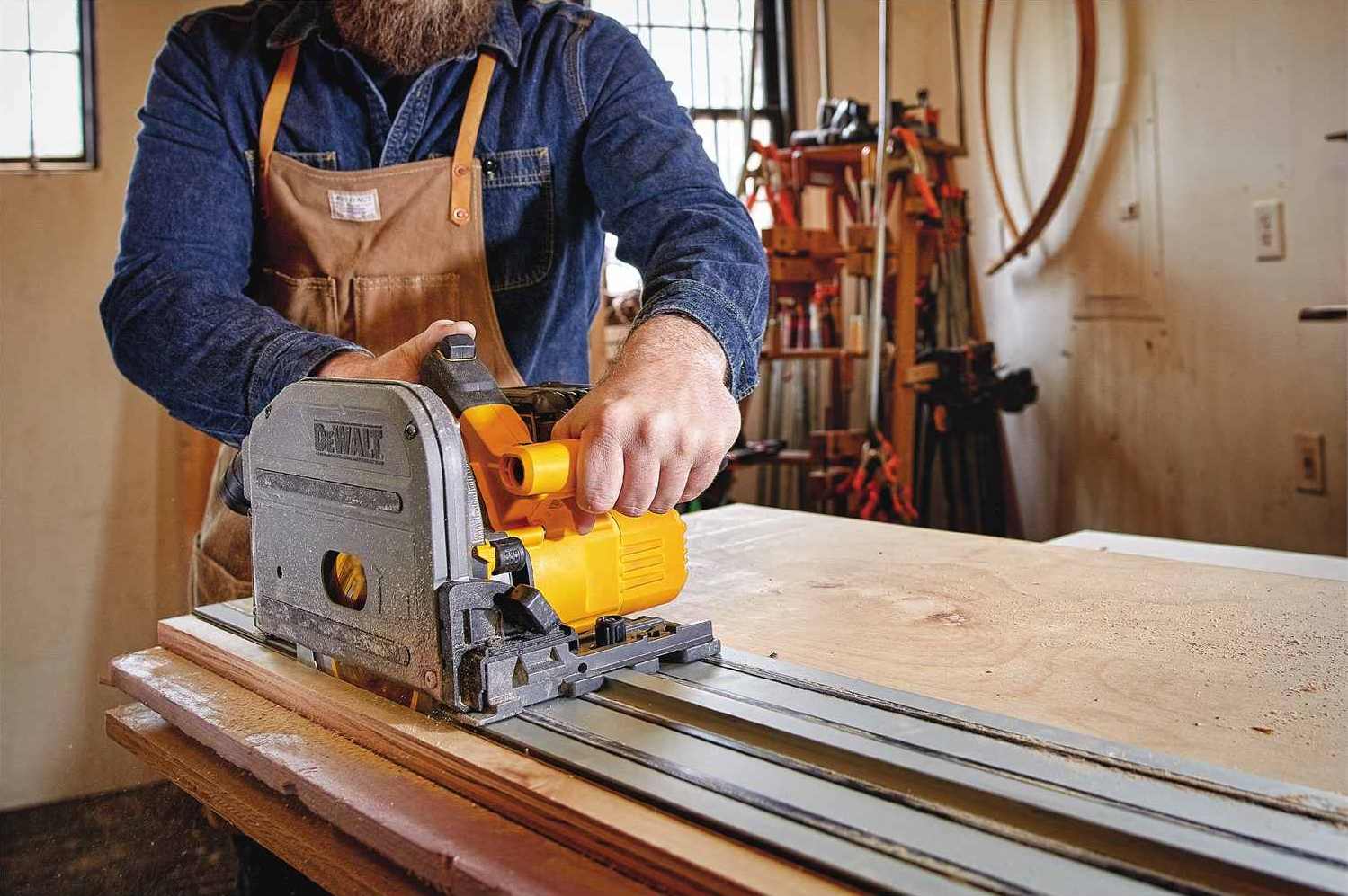 DeWalt DCS520ST1 60V Max 6-1/2-Inch Cordless FlexVolt Track Saw 6.0Ah Kit w/ 59-Inch Rail