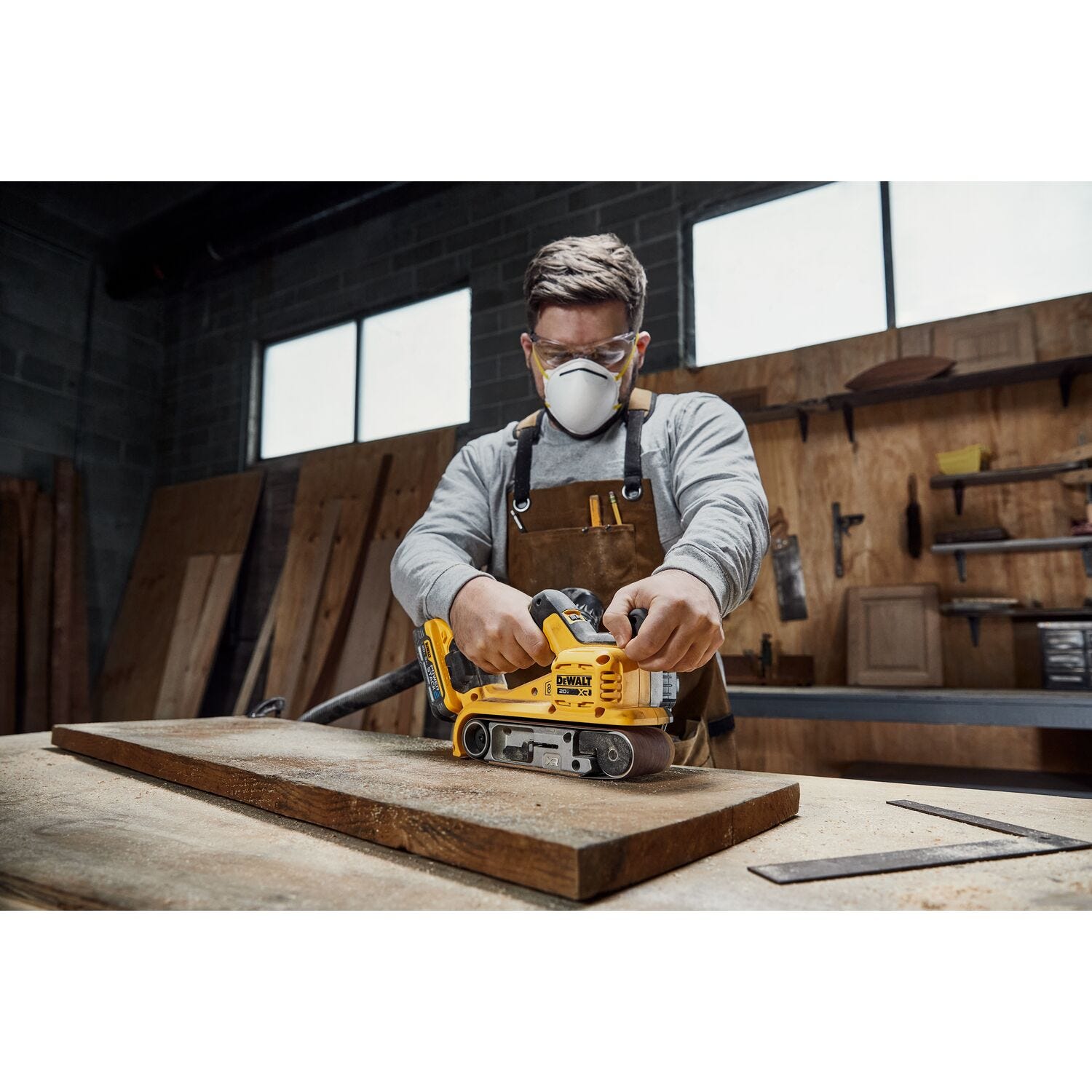 DeWALT DCW220B 20V MAX XR 3 in. x 21 in. Brushless Belt Sander, Tool Only