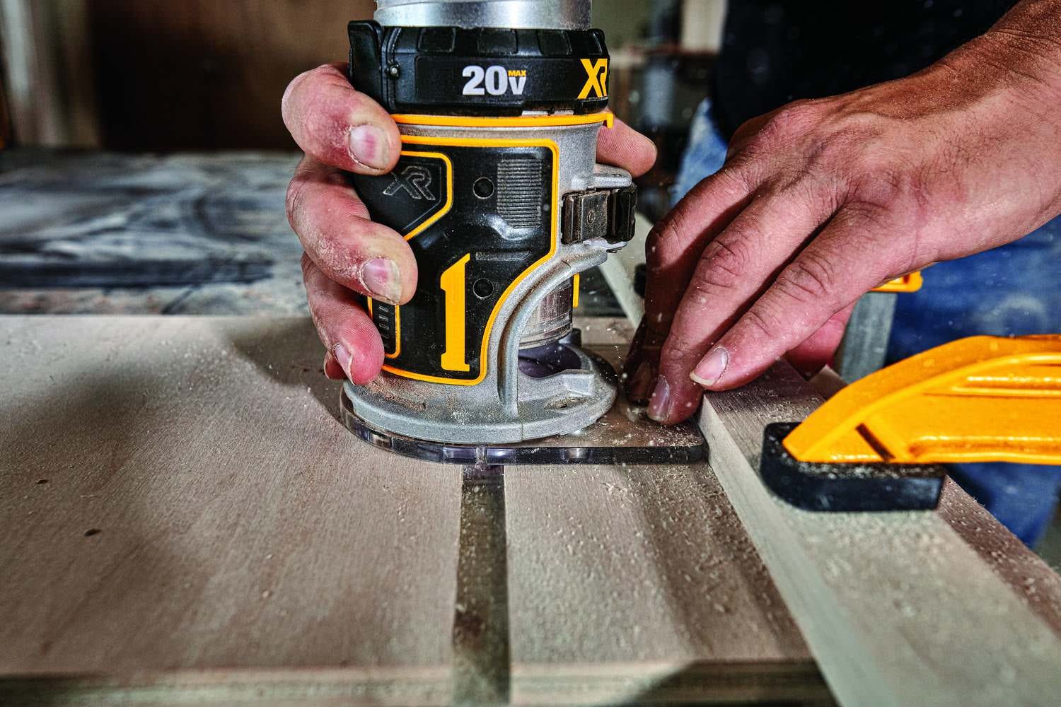 DeWalt DCW600B 20V MAX XR Brushless Cordless Compact Router, Tool Only
