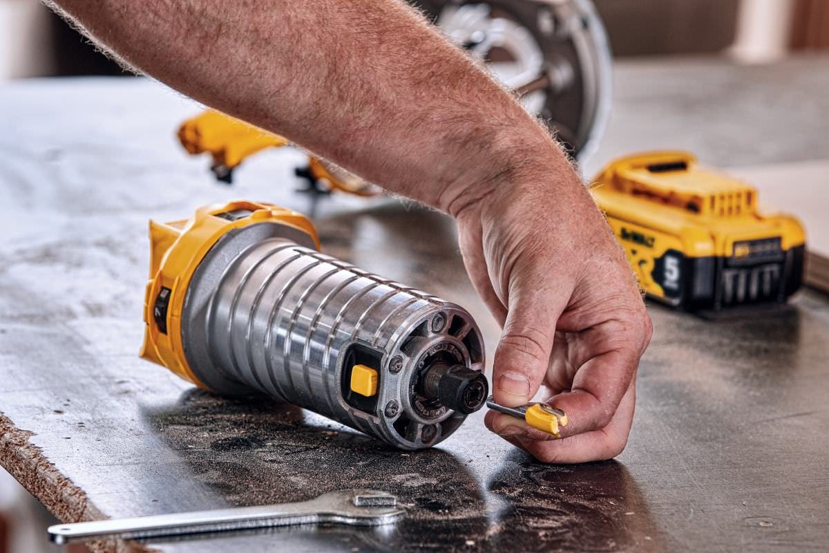 DeWalt DCW600B 20V MAX XR Brushless Cordless Compact Router, Tool Only