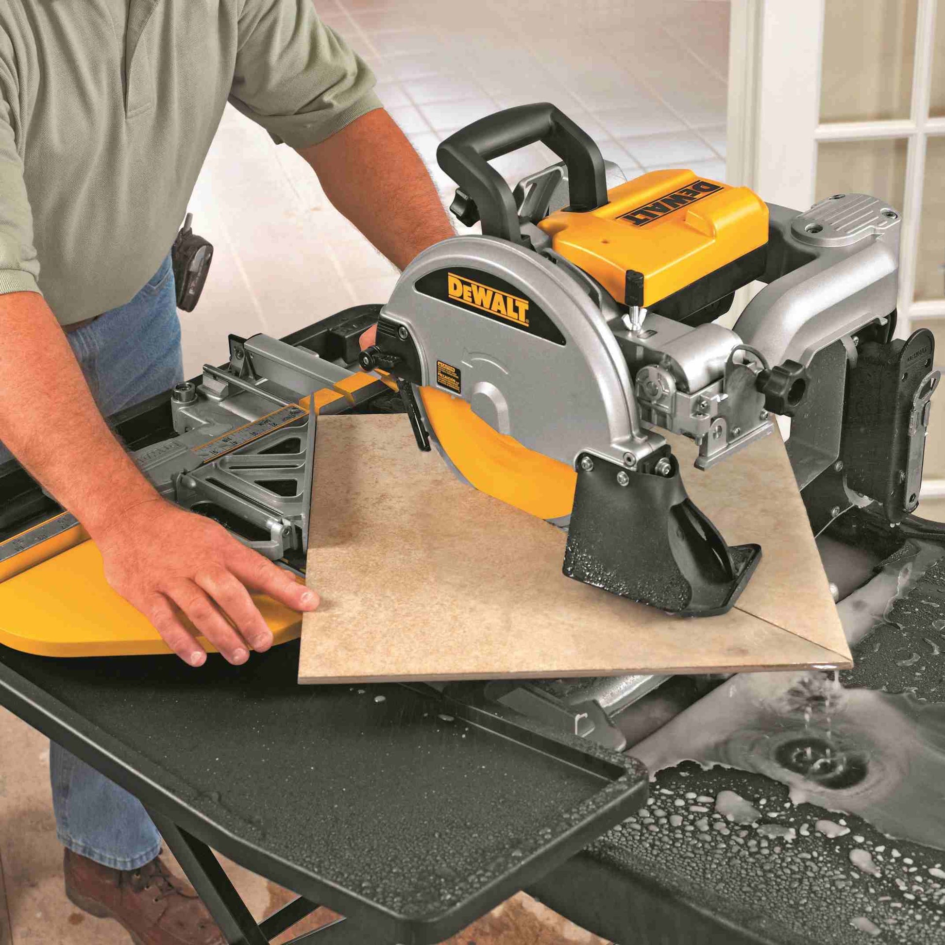DeWalt D24000 10" Wet Tile Saw