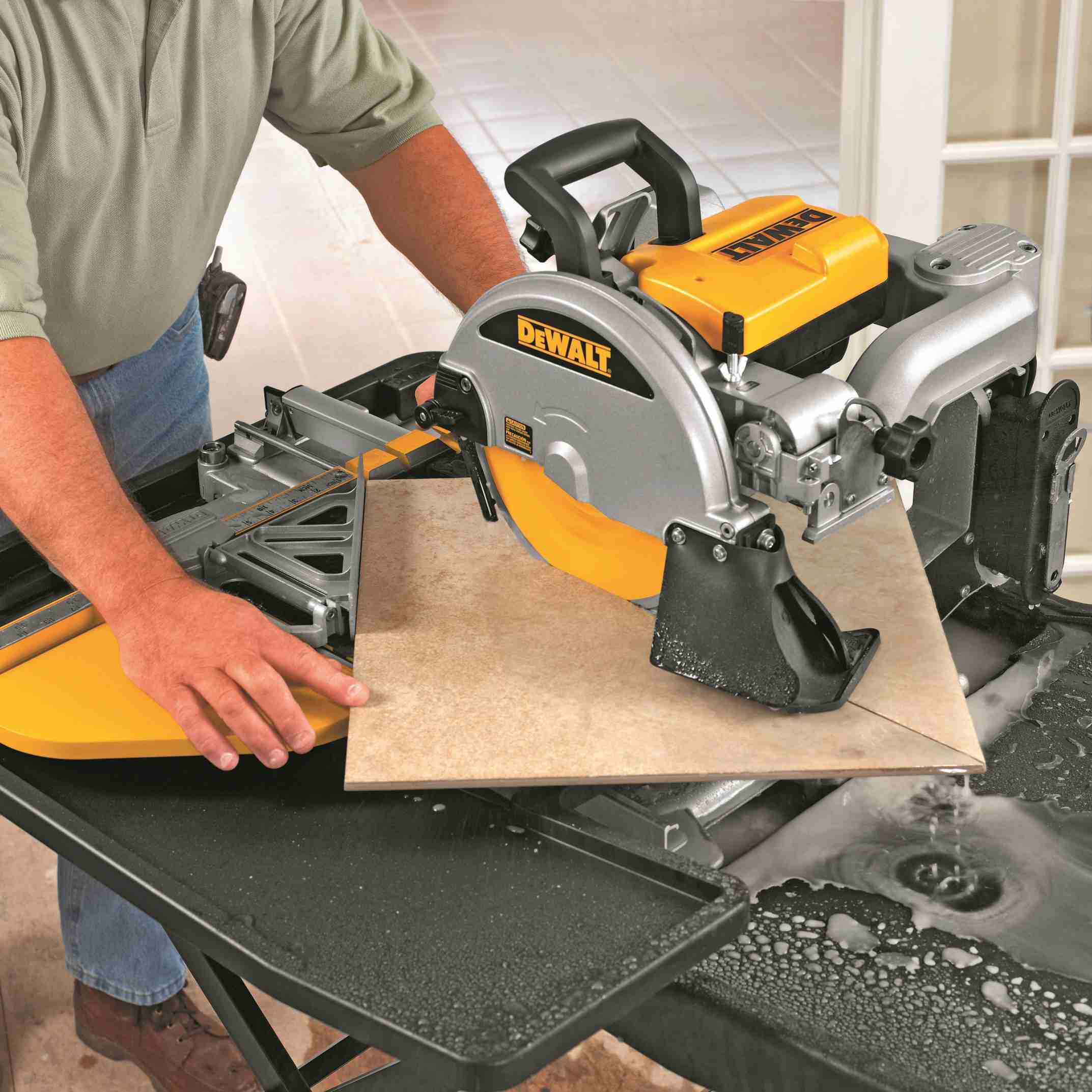 DeWalt D24000 10" Wet Tile Saw