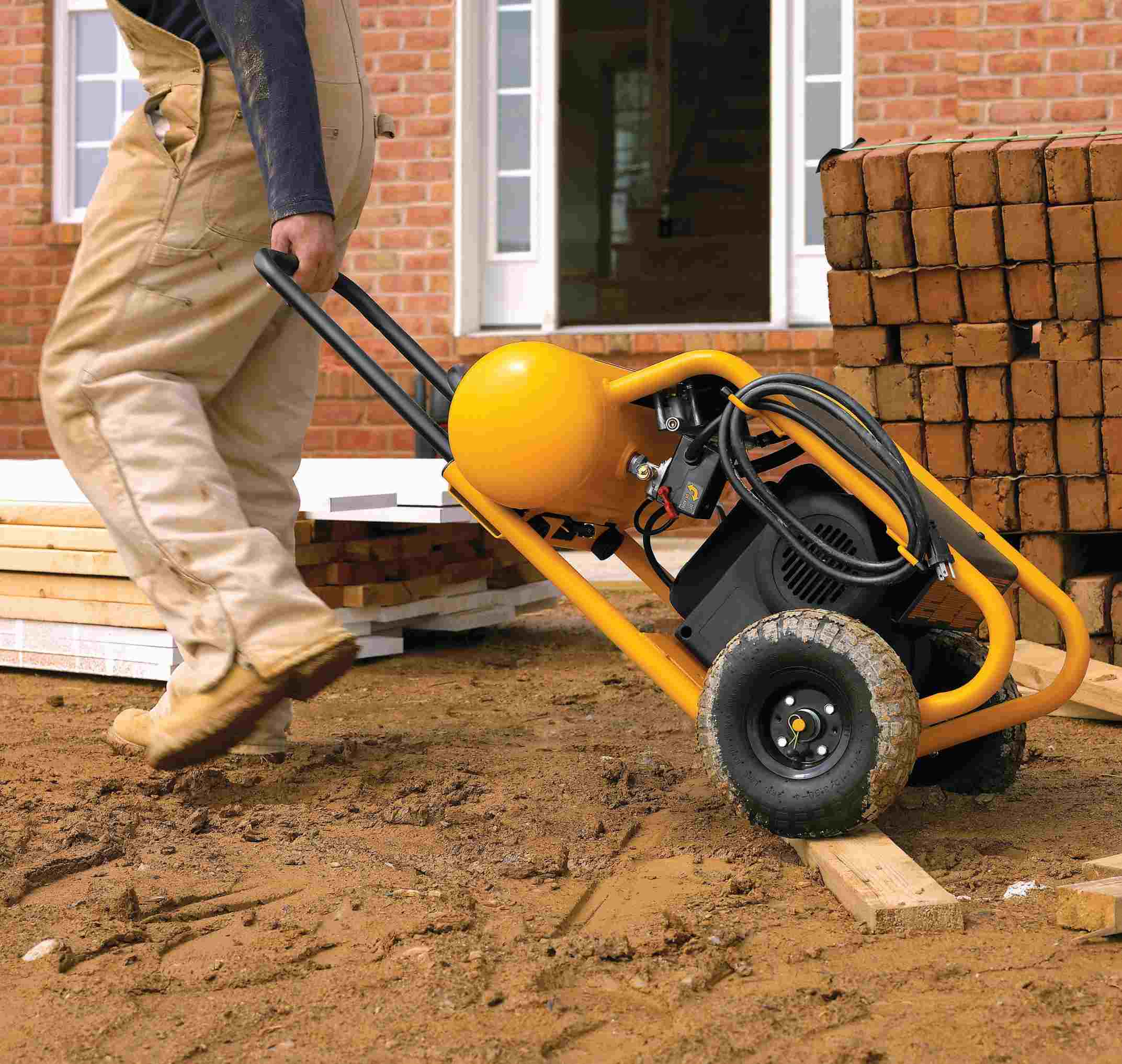 DeWalt D55146 1.6 HP Continuous, 200 PSI, 4.5 Gallon Compressor