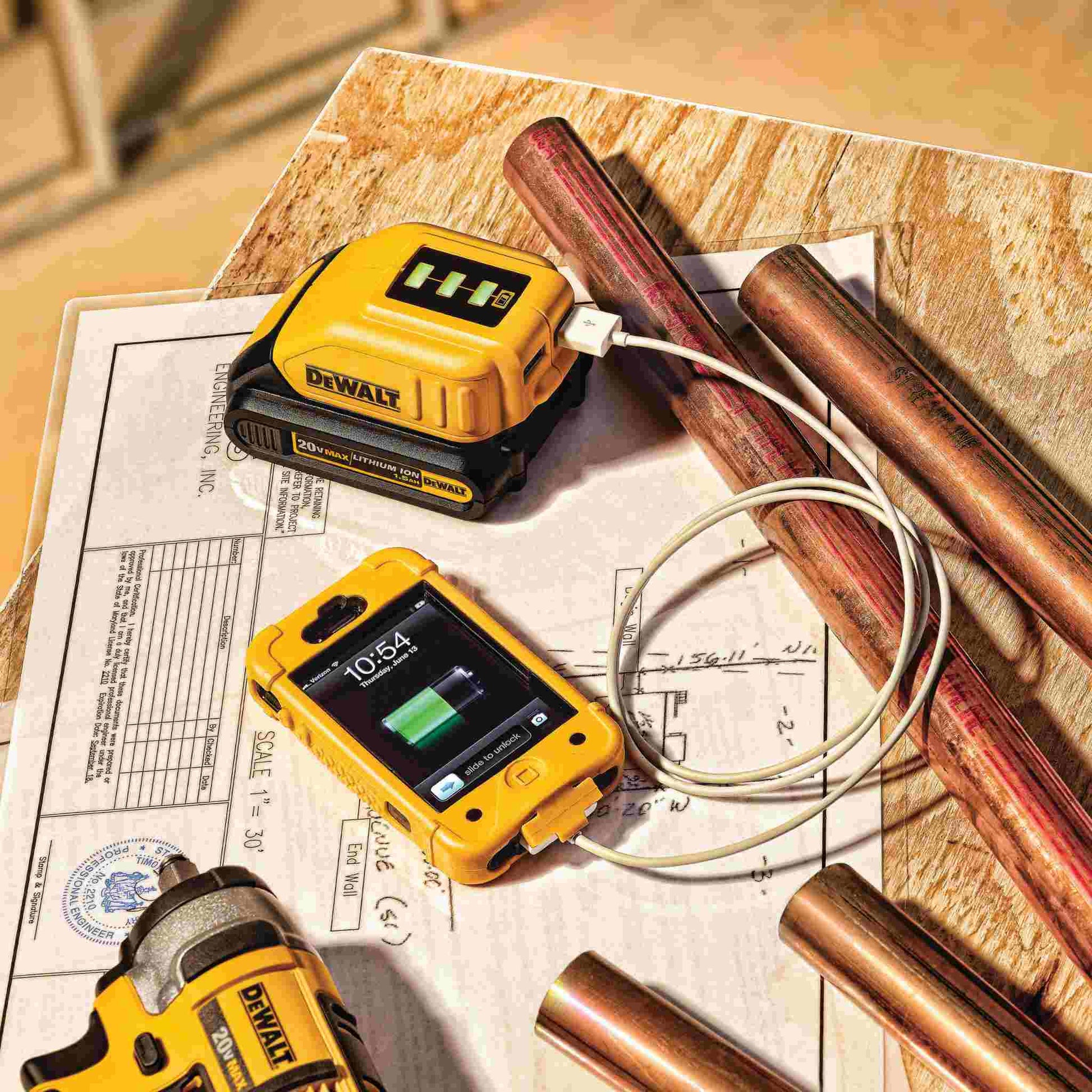 DeWalt DCB090 12V/20V MAX USB Power Source