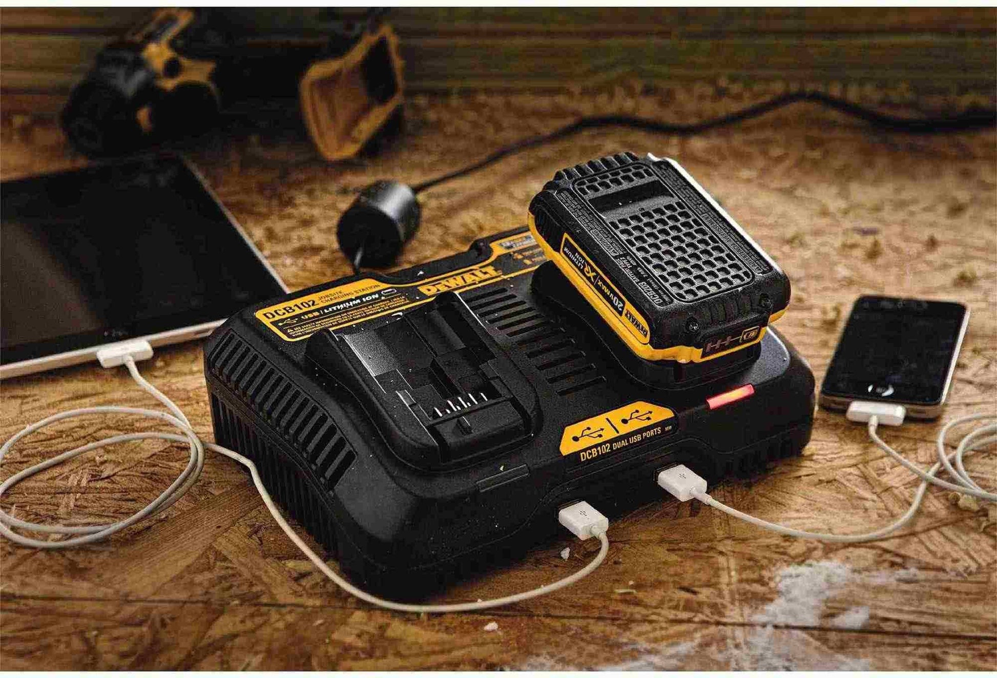 Dewalt DCB102 12V - 20V MAX Jobsite Charging Station