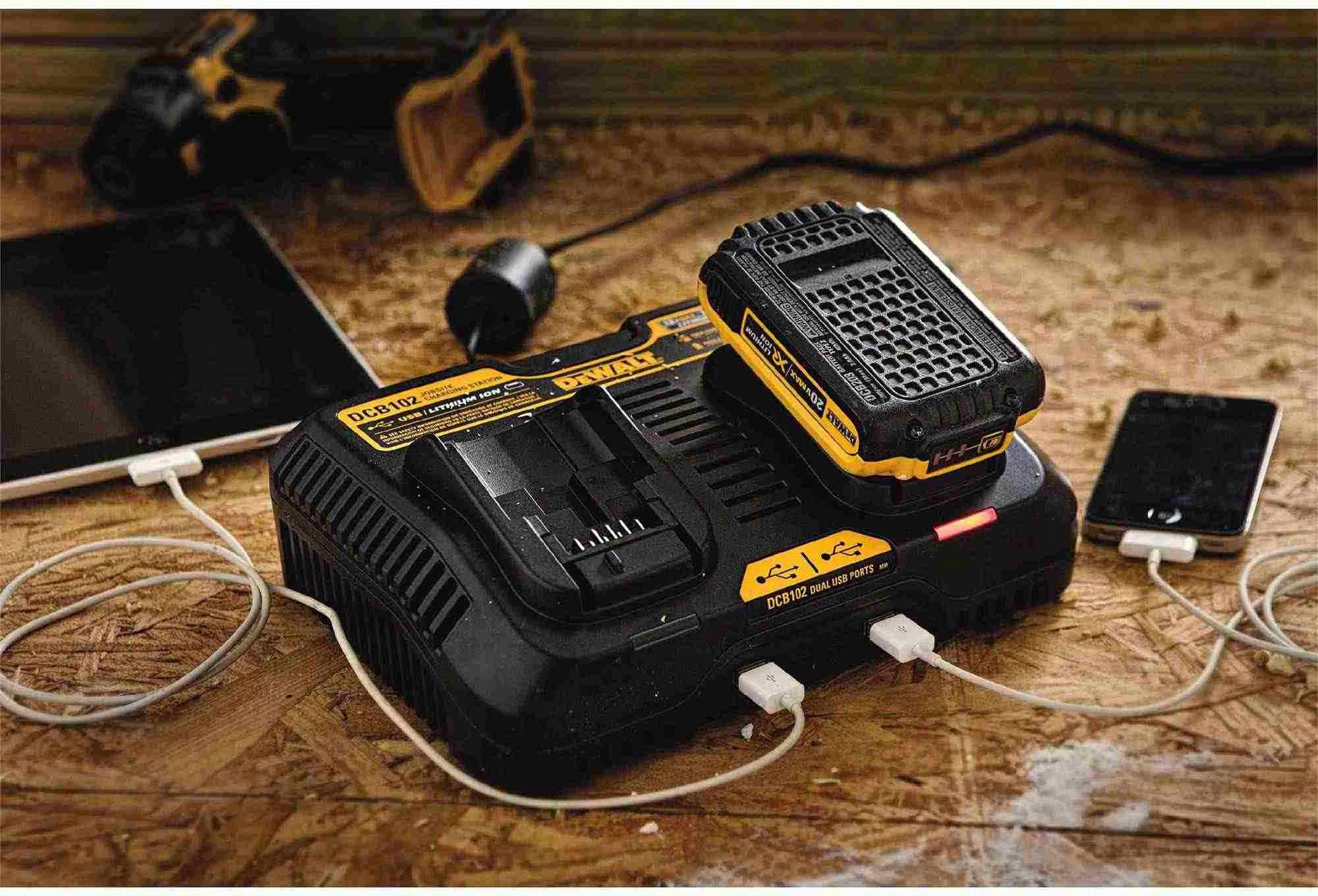 Dewalt DCB102 12V - 20V MAX Jobsite Charging Station