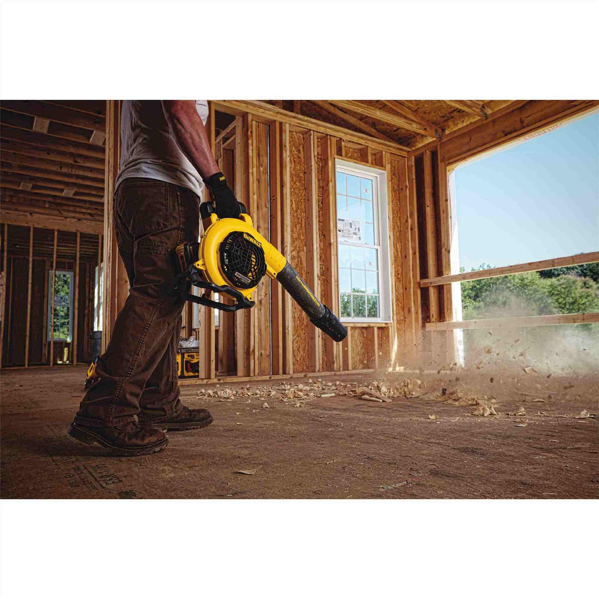 Dewalt DCKO667X1 FLEXVOLT 60V MAX Blower & ChainSaw 9.0Ah Combo Kit