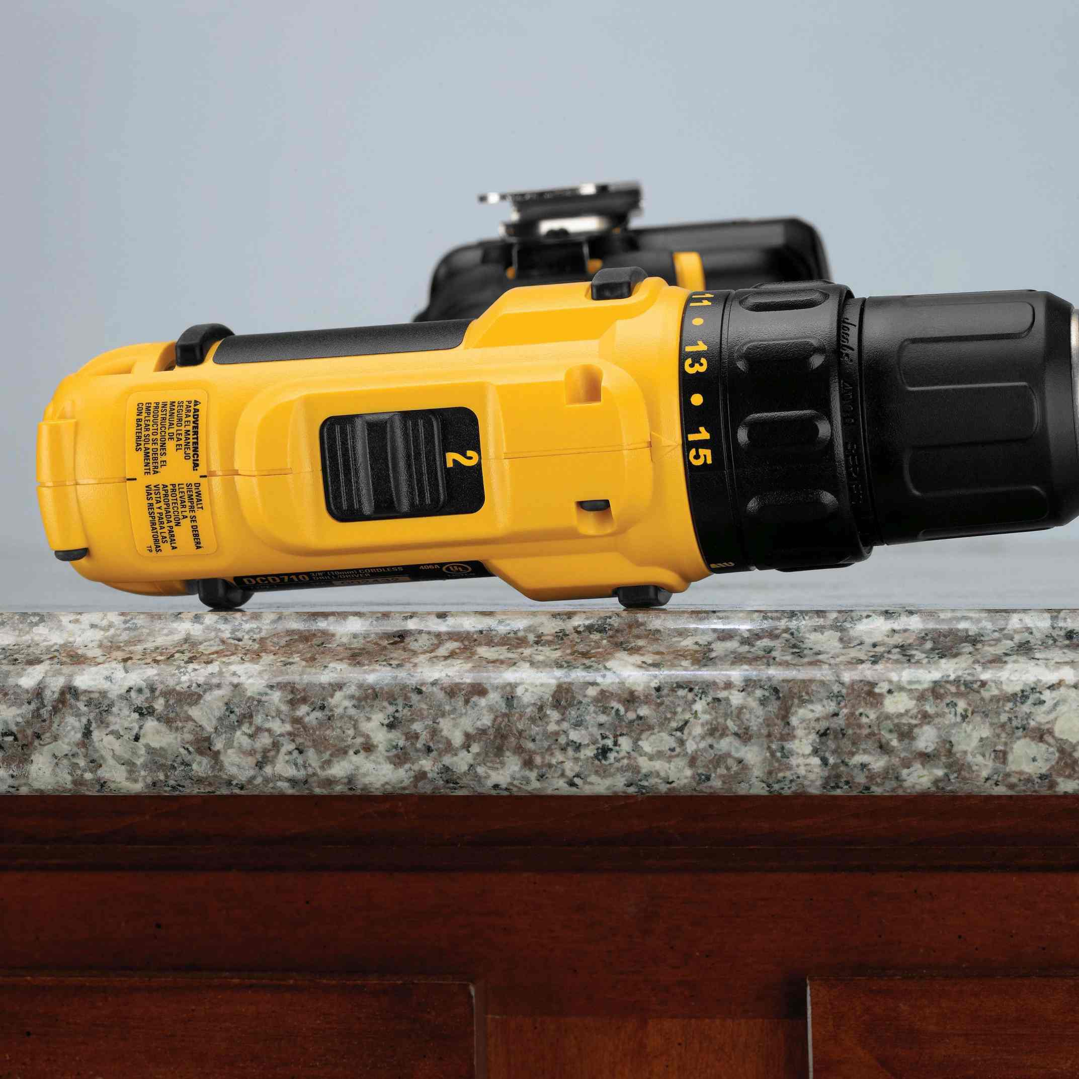 DeWalt DCD710S2 12V MAX 3/8-Inch Drill Driver 1.5AH Kit