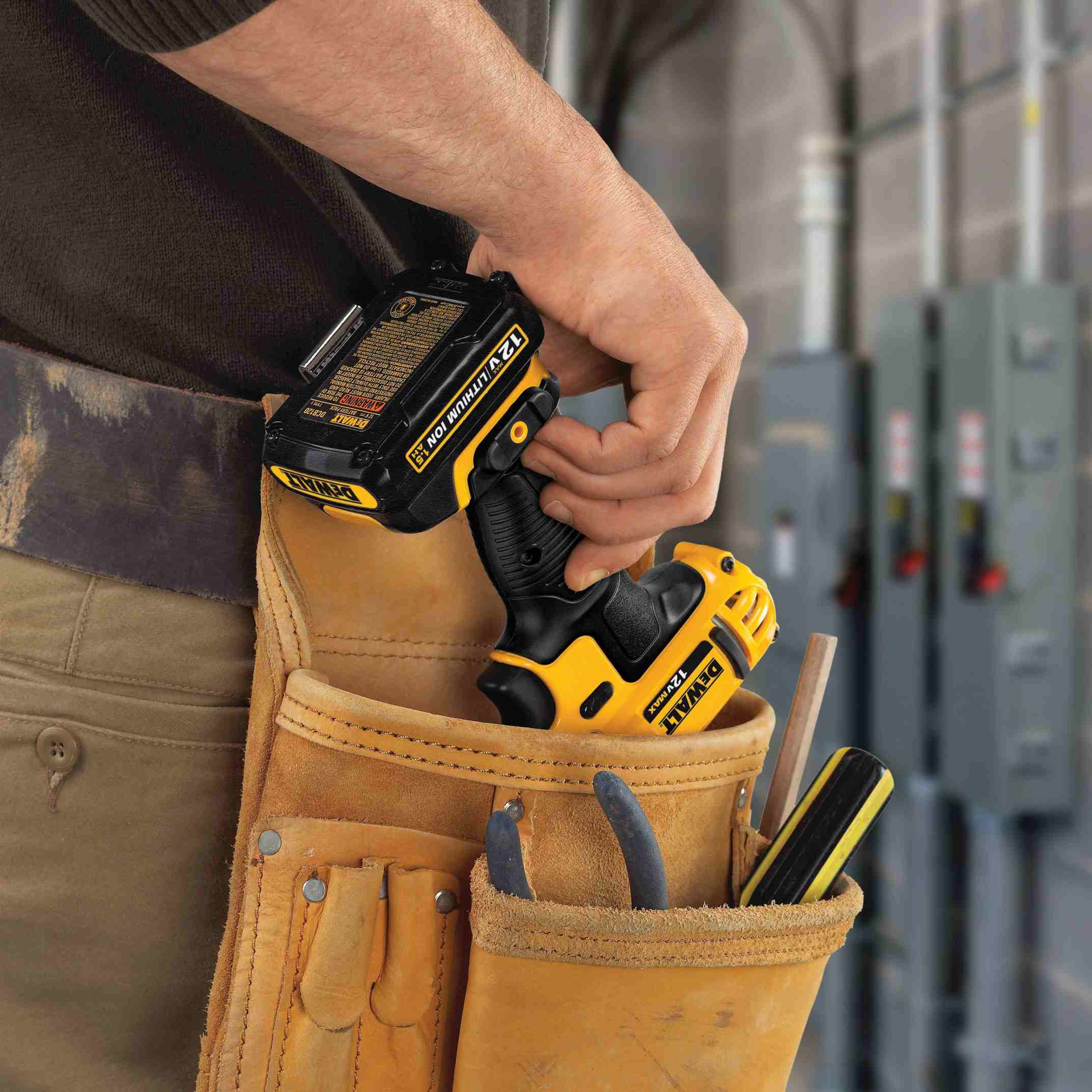 DeWalt DCF610S2 12V MAX 1/4" Screwdriver Kit