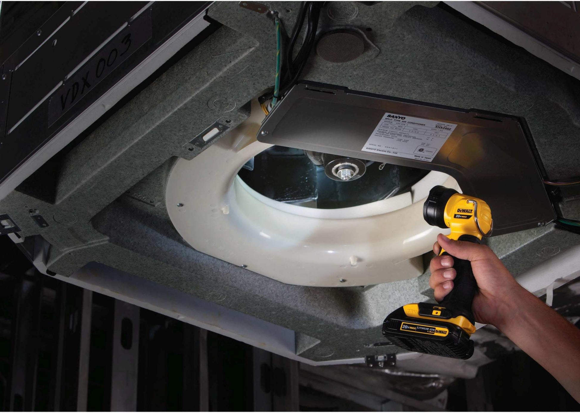 DeWalt DCL040 20V MAX LED Work Light