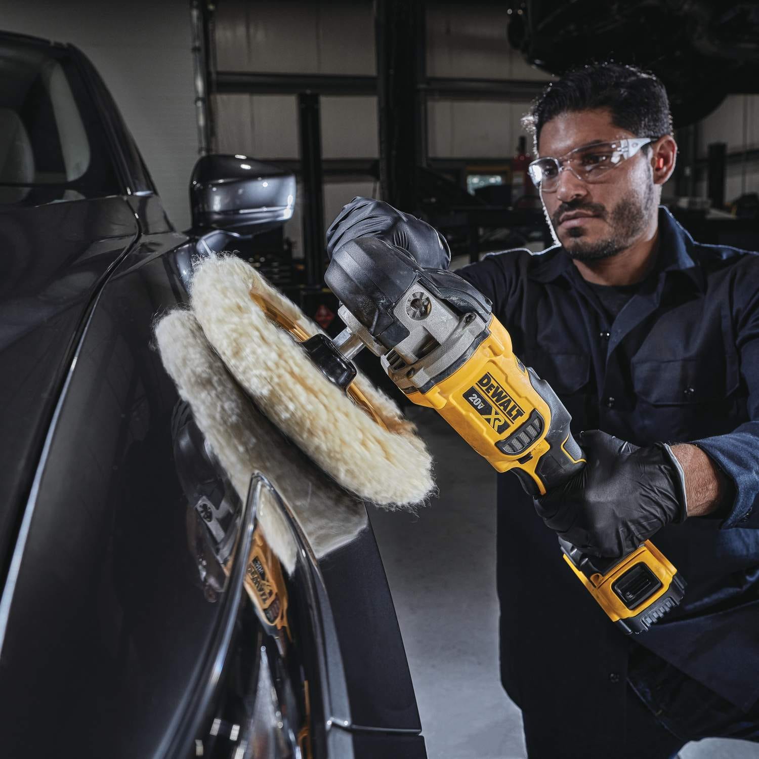 DeWalt DCM849P2 20V MAX XR 7-inch Cordless Variable Speed Rotary Polisher 5.0Ah Kit