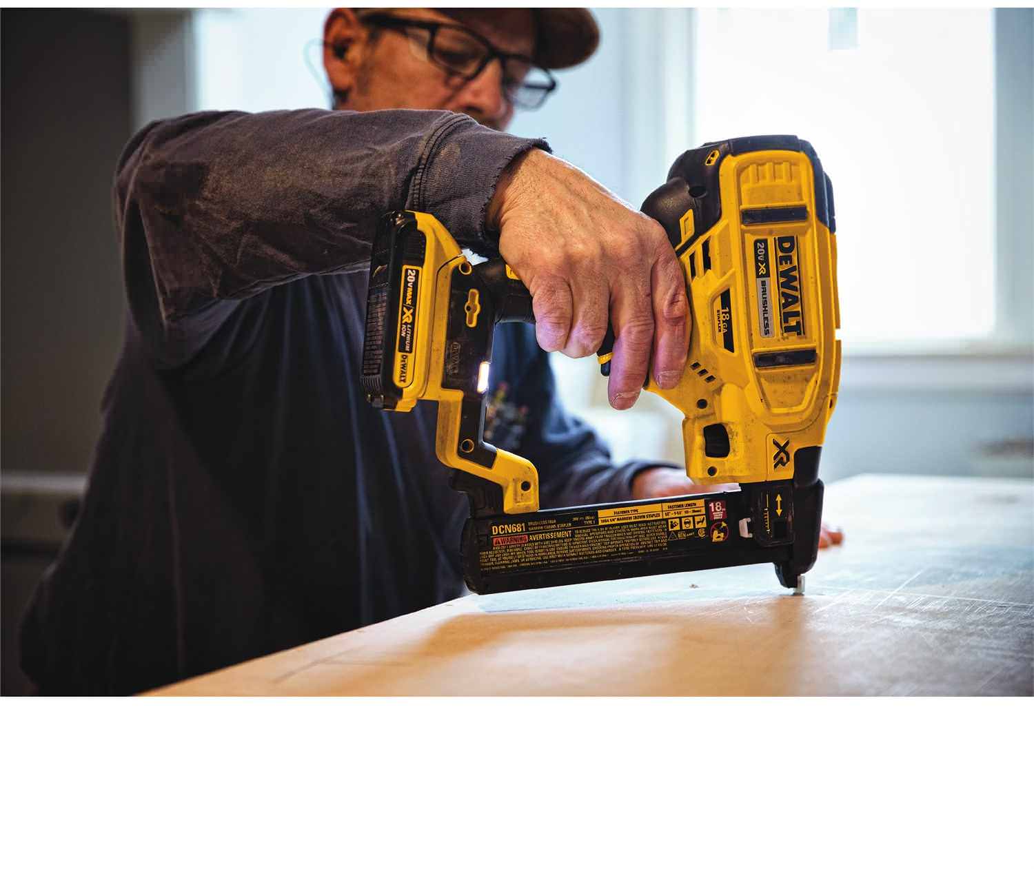 DeWalt DCN681B 20V Max XR 18 Ga Narrow Crown Stapler, Tool Only