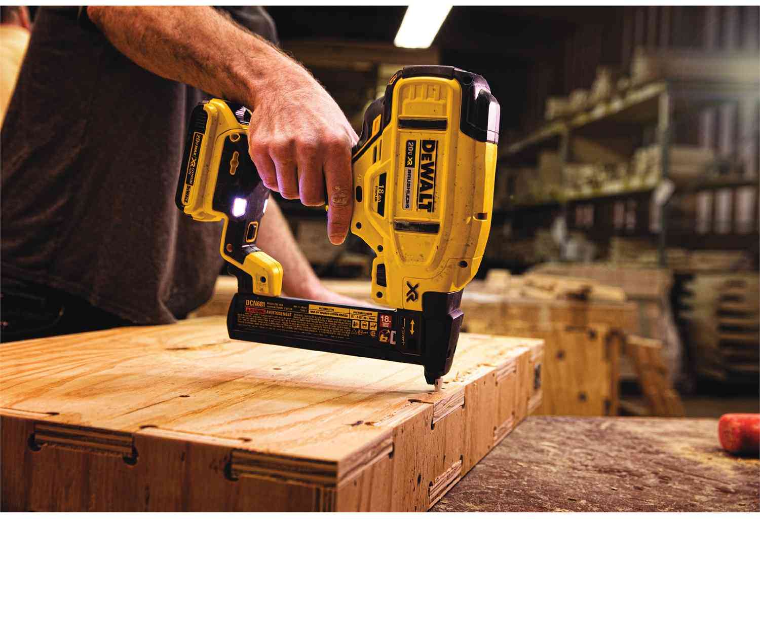 DeWalt DCN681B 20V Max XR 18 Ga Narrow Crown Stapler, Tool Only