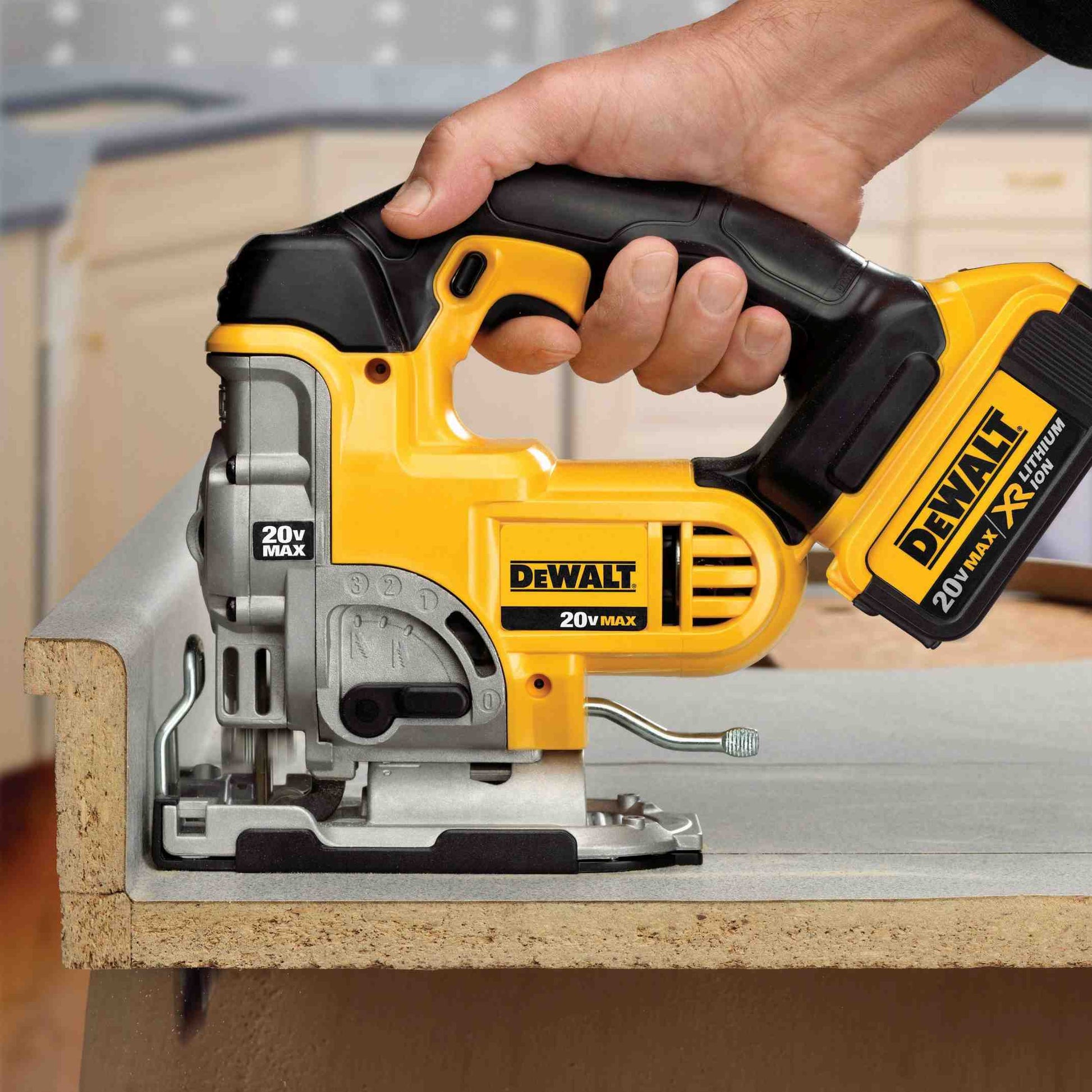 DeWalt DCS331M1 20V MAX Li-lon  JIGSAW 4.0Ah Kit