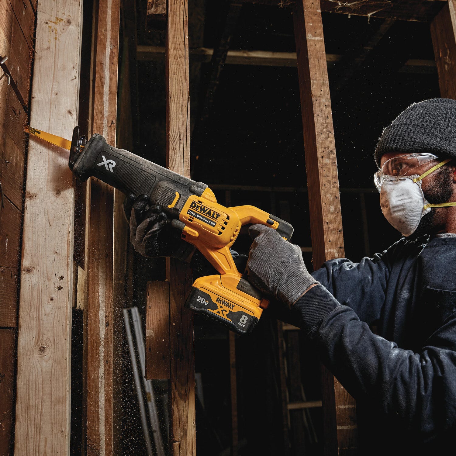 DeWalt DCS368W1 20V MAX XR Brushless Reciprocating Saw 8.0Ah Kit