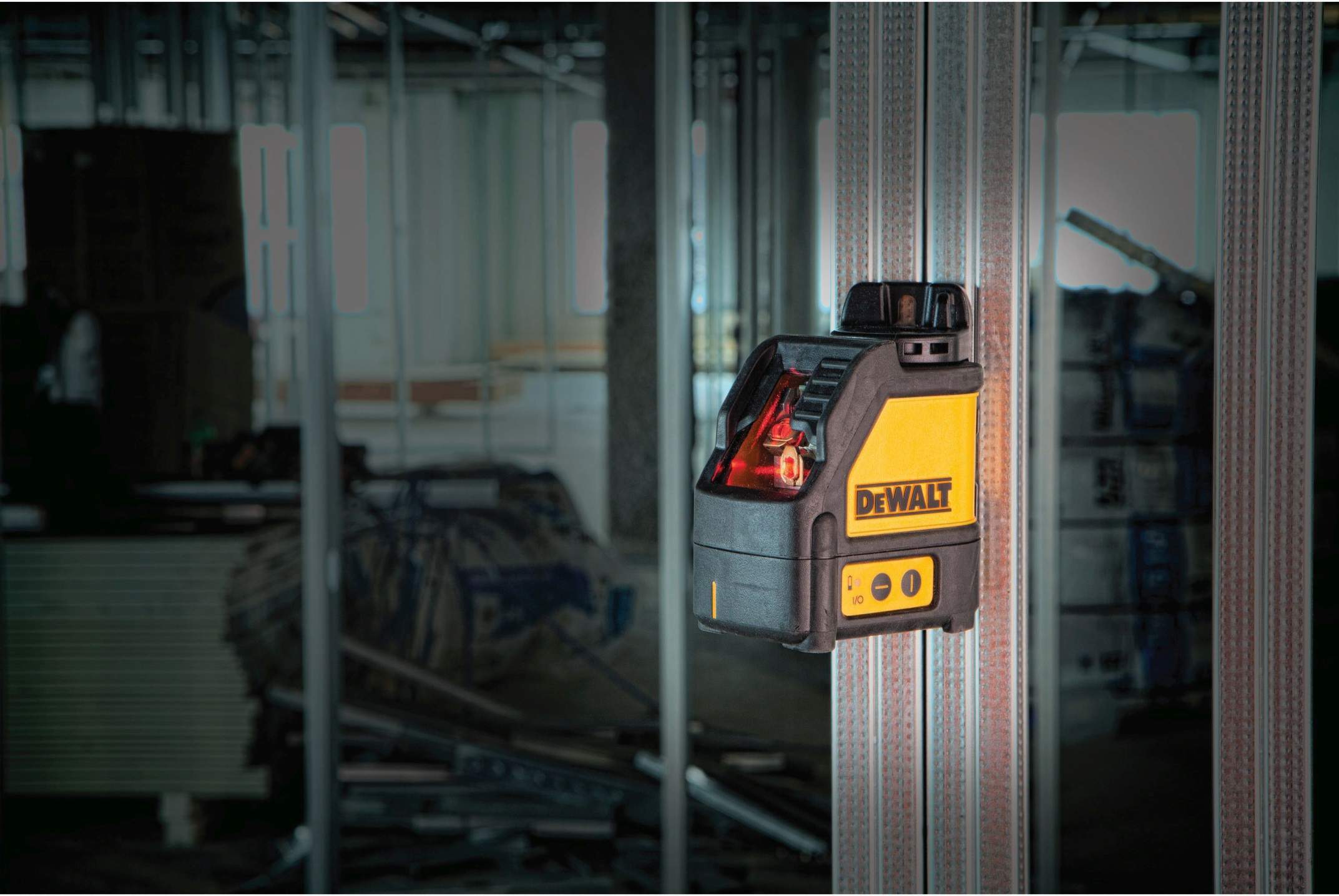 DeWalt DW088K Self Leveling  Hand Line Laser Level (PROMO)