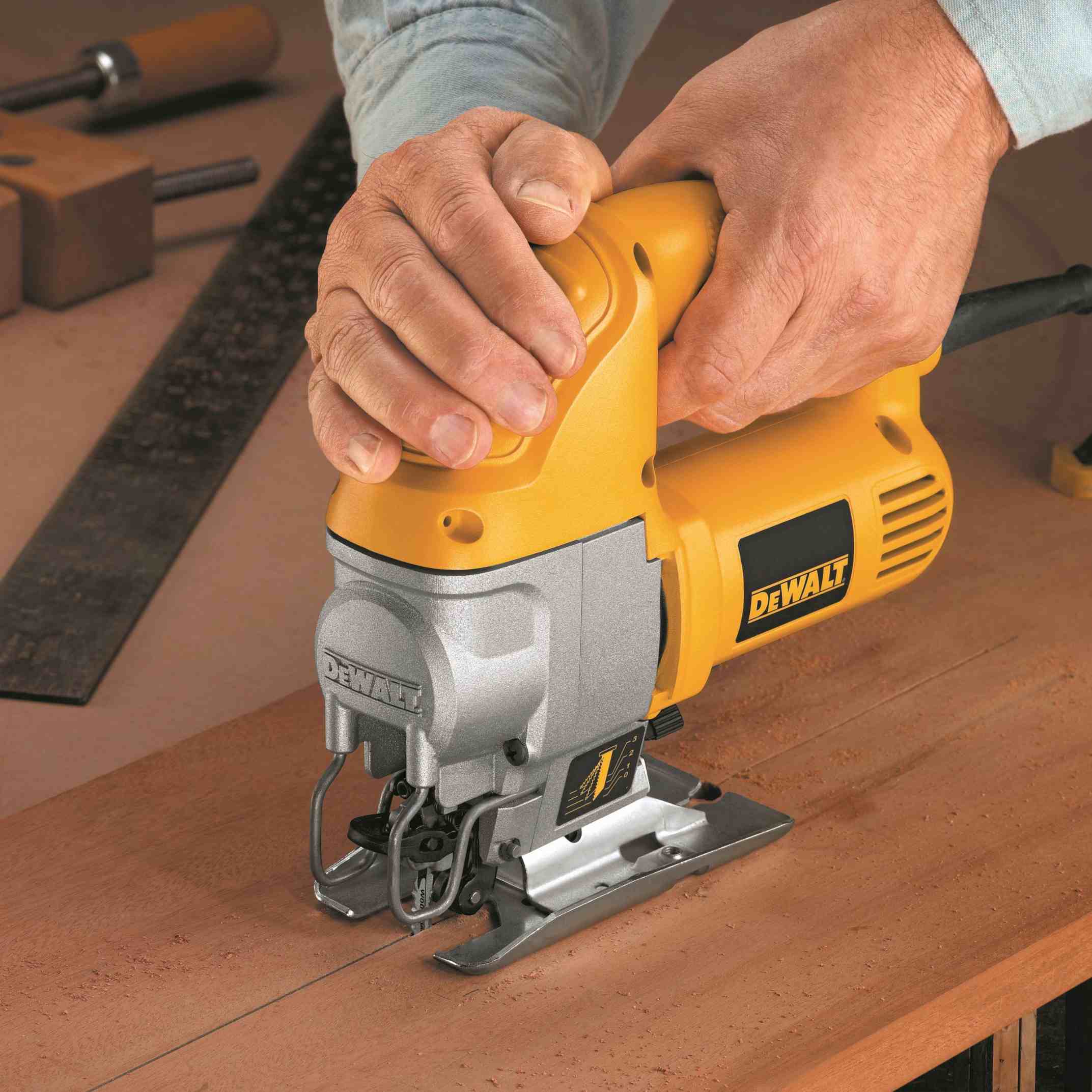 DeWalt DW317K Compact Jigsaw