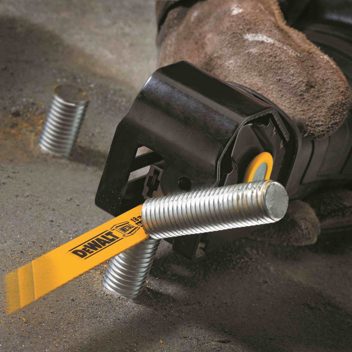 DeWalt DW4811 6" 18 TPI Straight Back Bi-Metal Reciprocating Blade (5 Pack)
