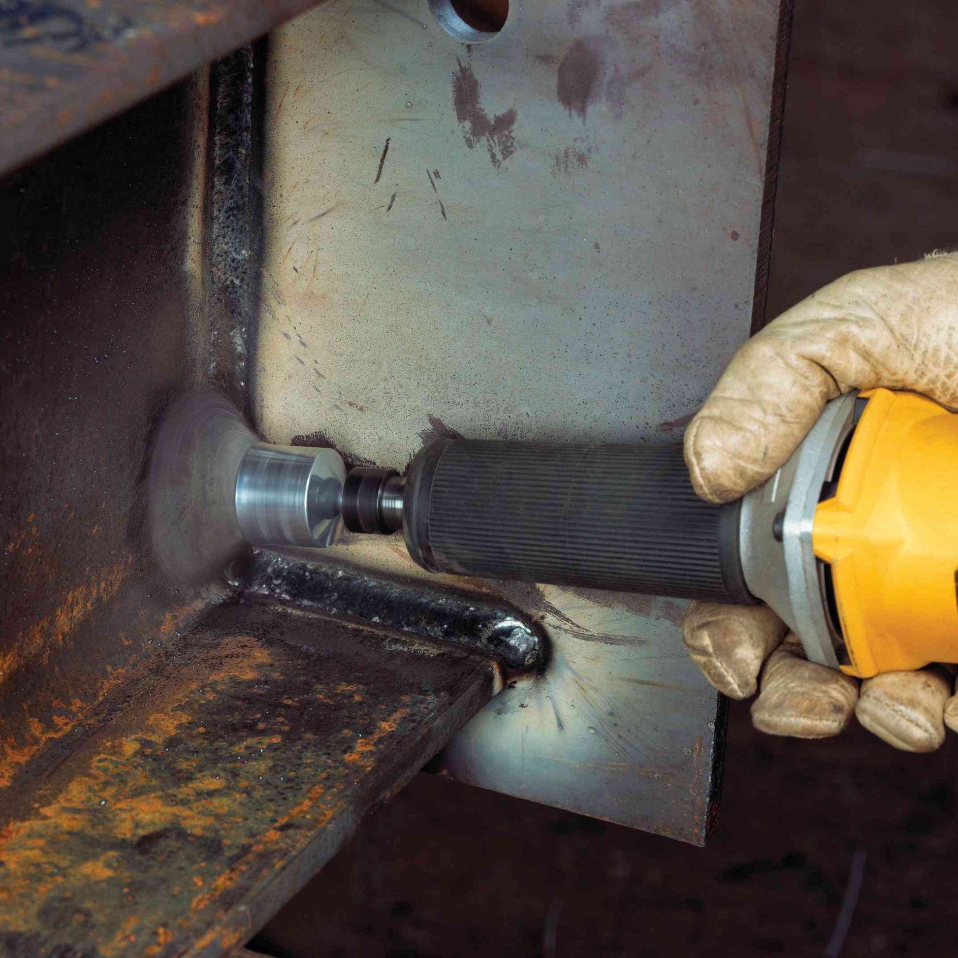 DeWalt DW4902 1" x 1/4" HP .020 Carbon Knot Wire End Brush