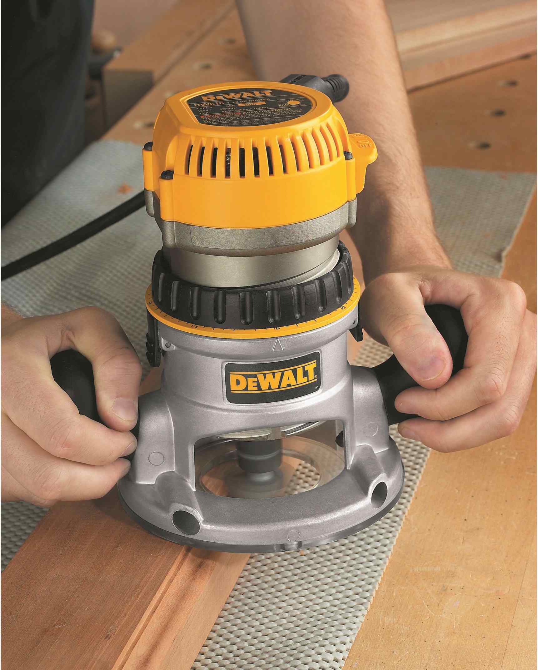 DeWalt DW616 1-3/4 HP Fixed Base Router