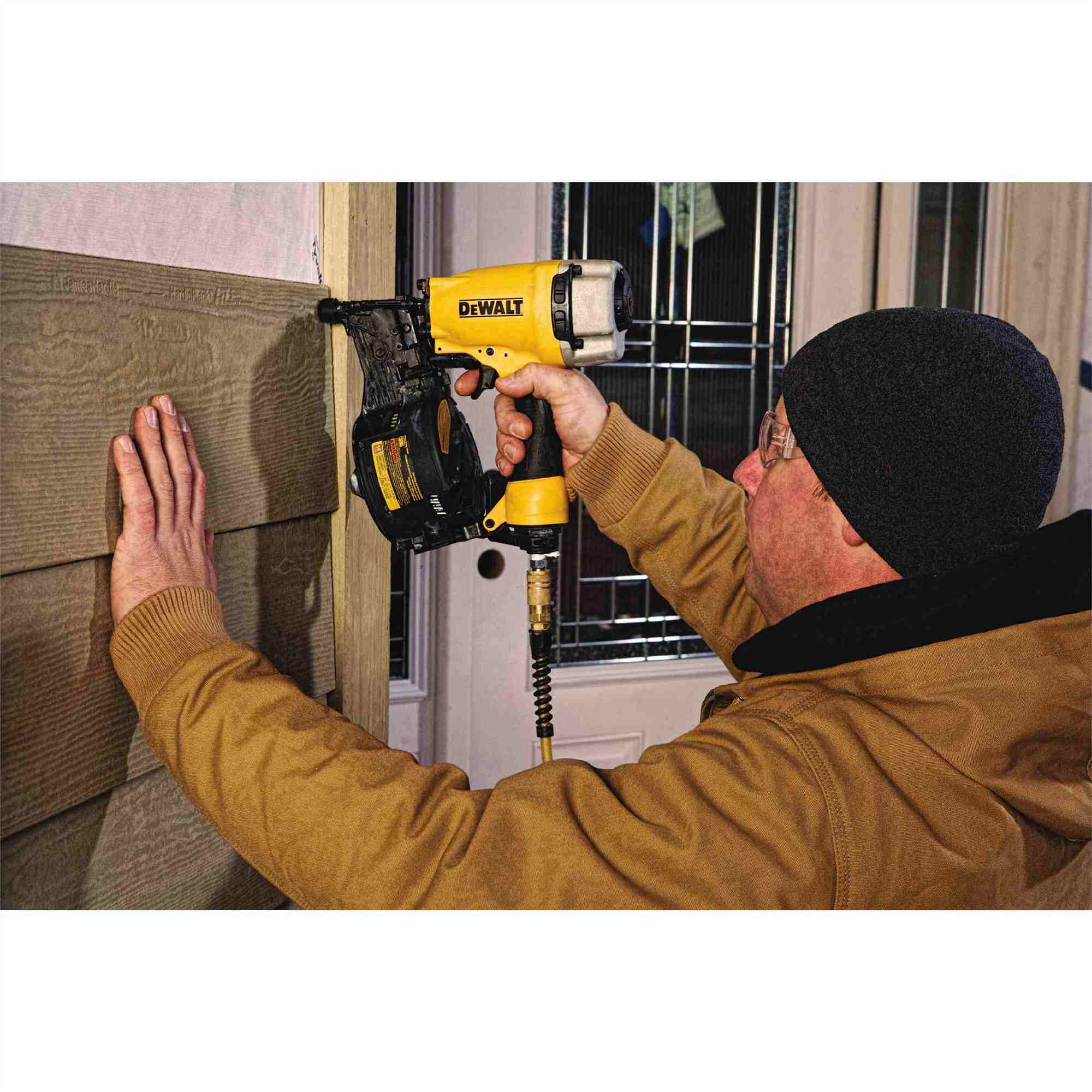 Dewalt DW66C-1 15 Degree Coil Siding And Fencing Nailer