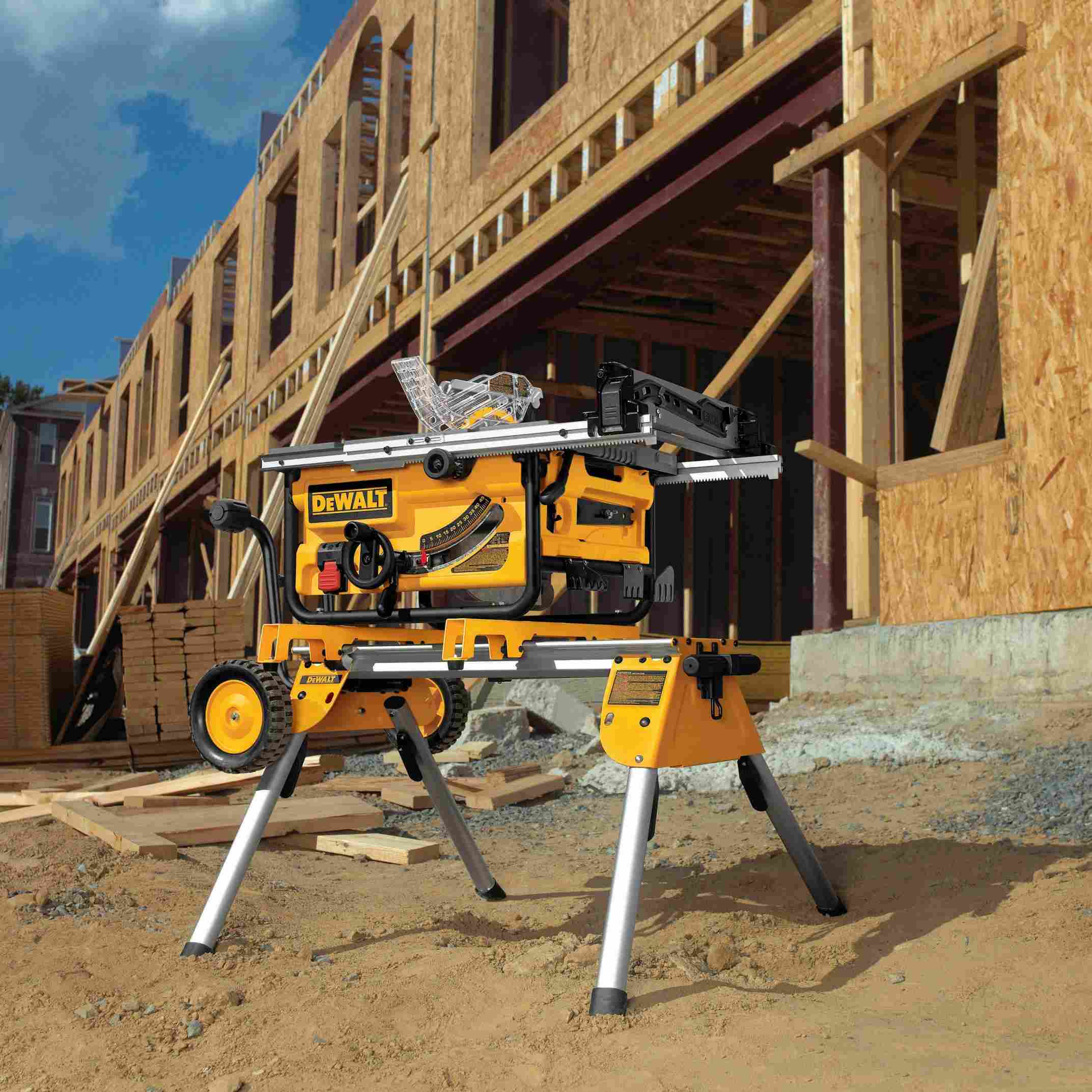 DeWalt DW7440RS Rolling Tablesaw Stand – Tool Nut