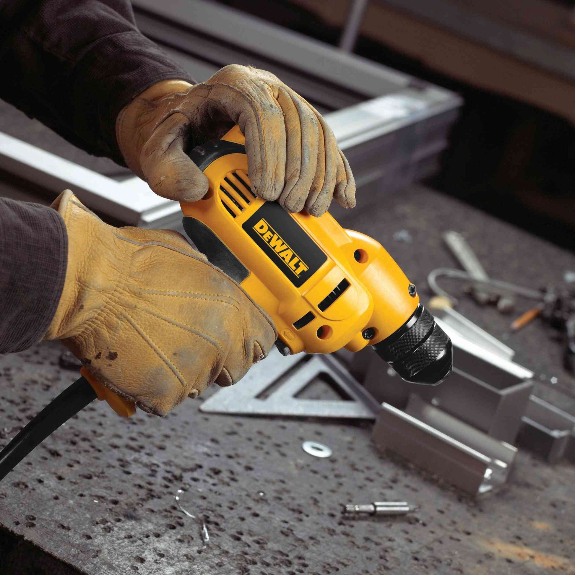 DeWalt DWD115K 3/8" (10mm) VSR Mid-handle Drill Kit with Keyless Chuck