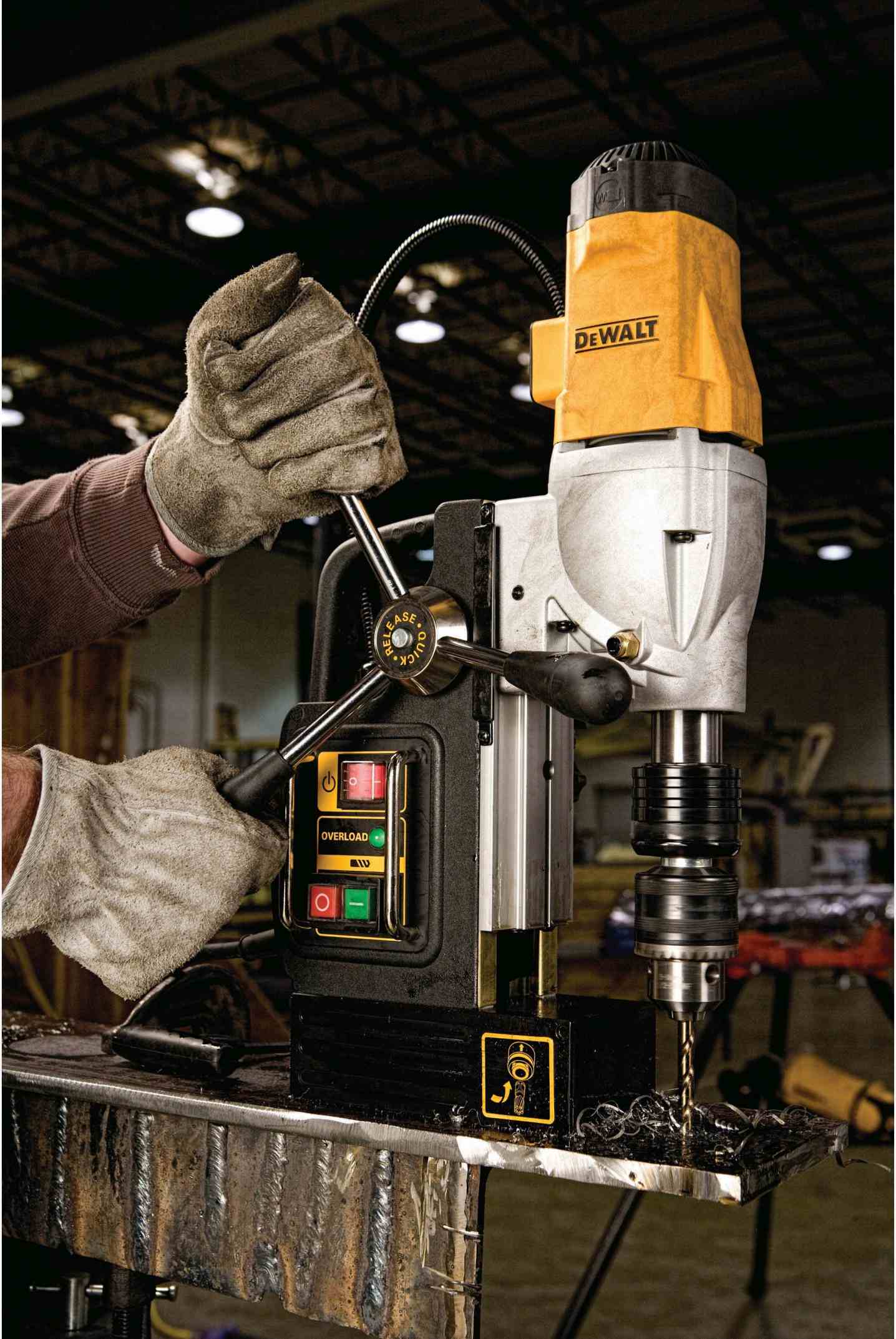 DeWalt DWE1622K 2", 2 Speed Magnetic Drill Press