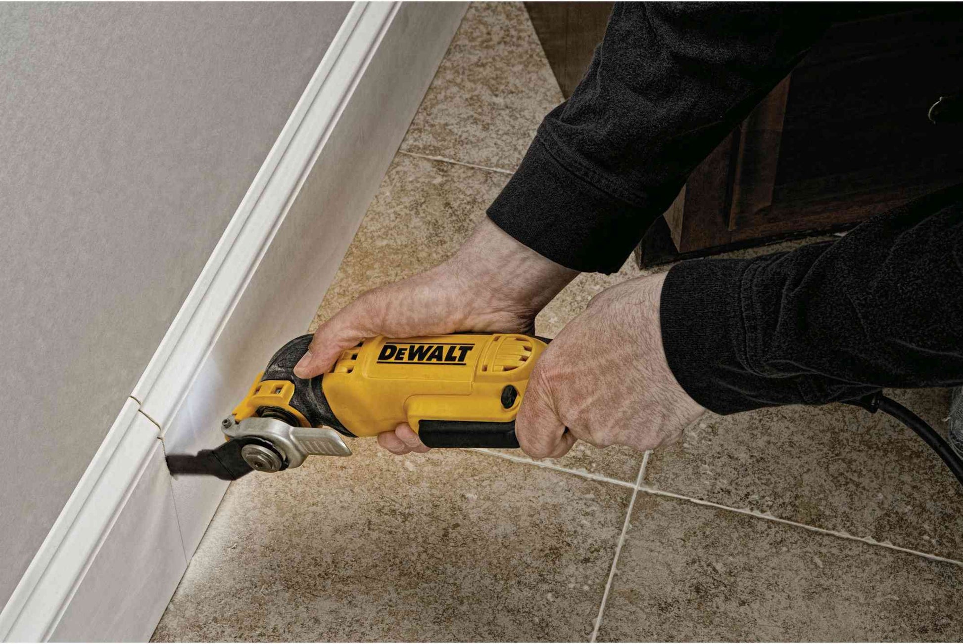 DeWalt DWE315K 3 Amp Oscillating Tool Kit with 29 Accessories