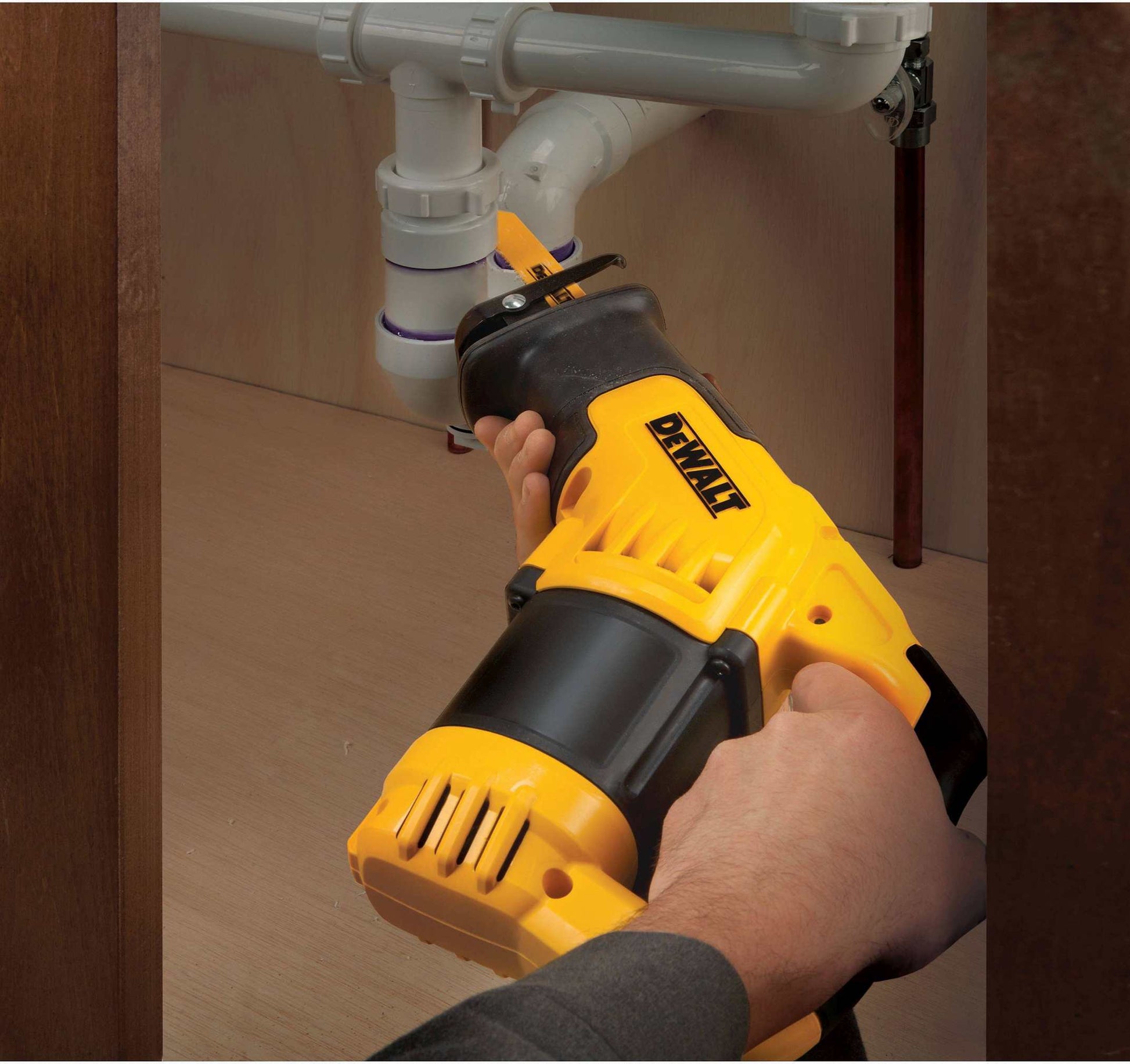 DeWalt DWE357 10 Amp Compact Reciprocating Saw