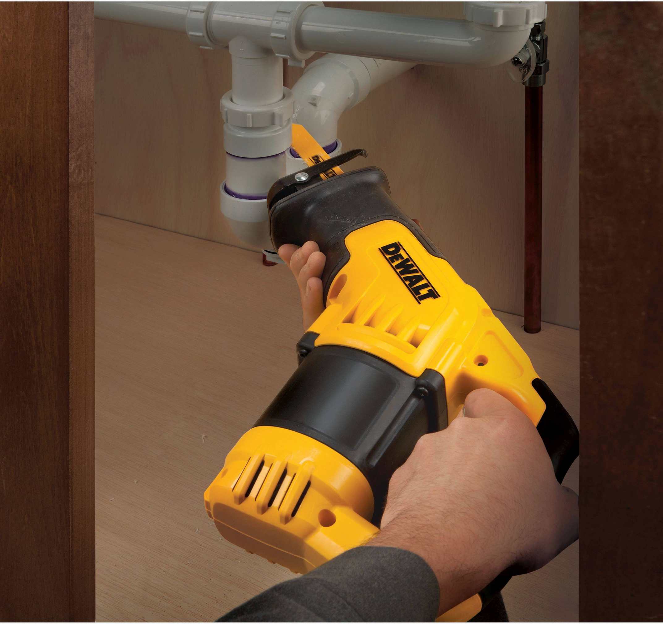 DeWalt DWE357 10 Amp Compact Reciprocating Saw