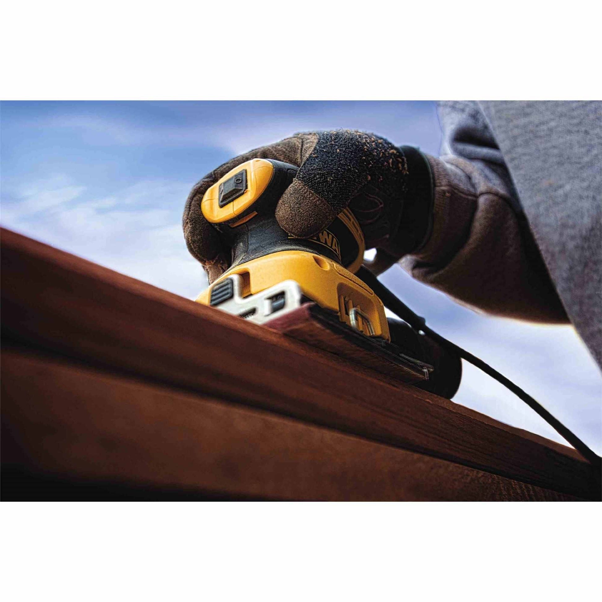 DeWalt DWE6411K 1/4 Sheet Sander
