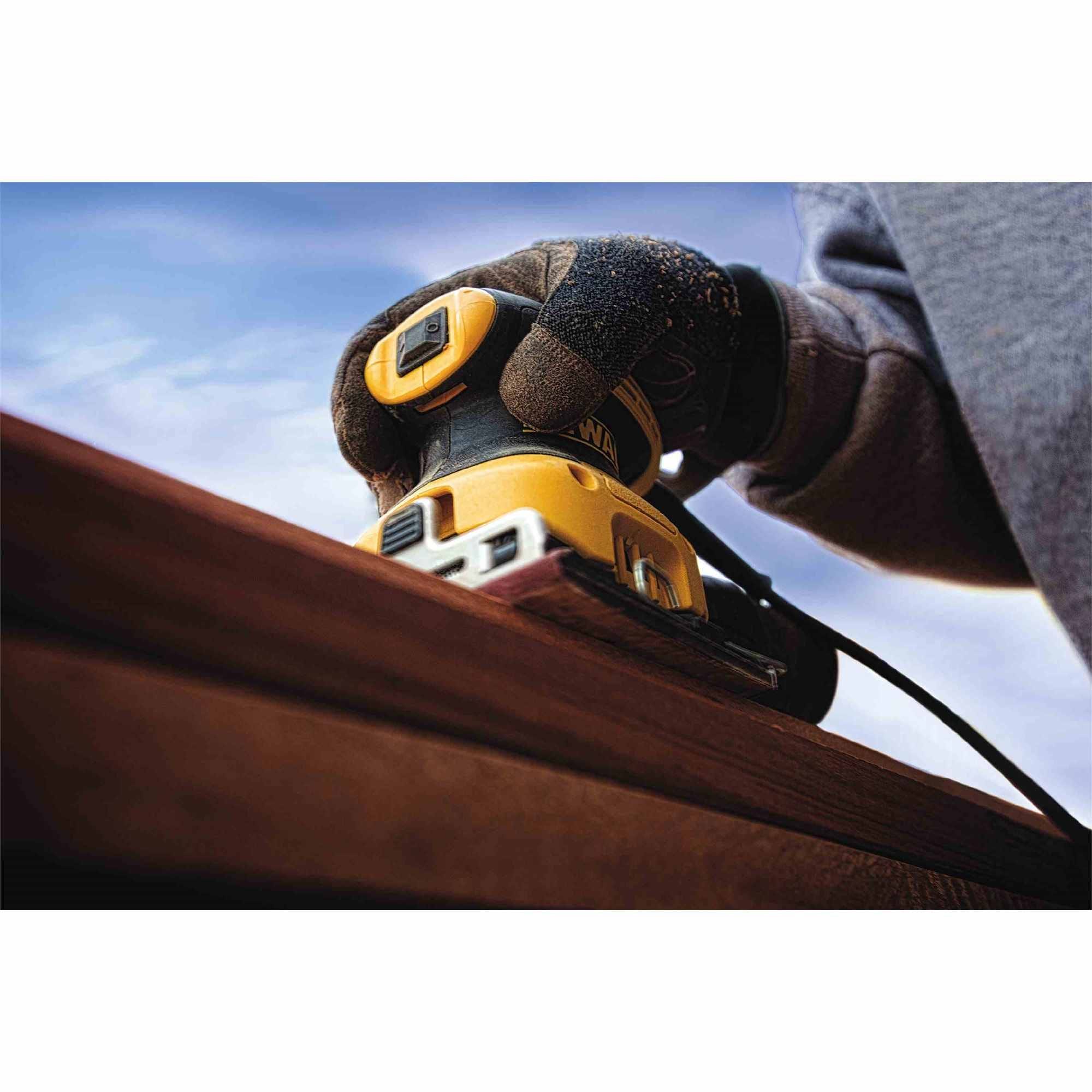 DeWalt DWE6411K 1/4 Sheet Sander