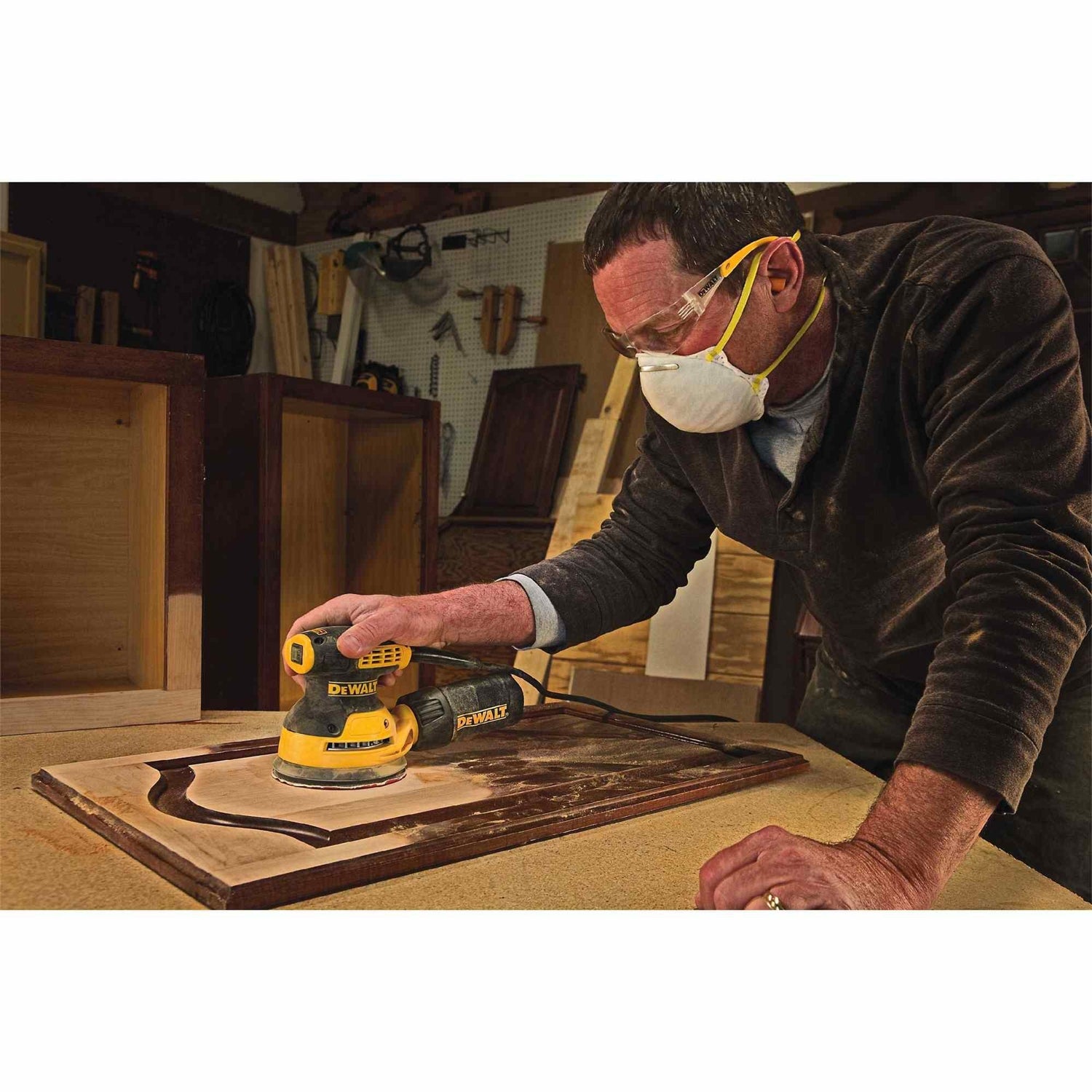 Dewalt DWE6421 5" Single Speed Random Orbit Sander - H&L Pad