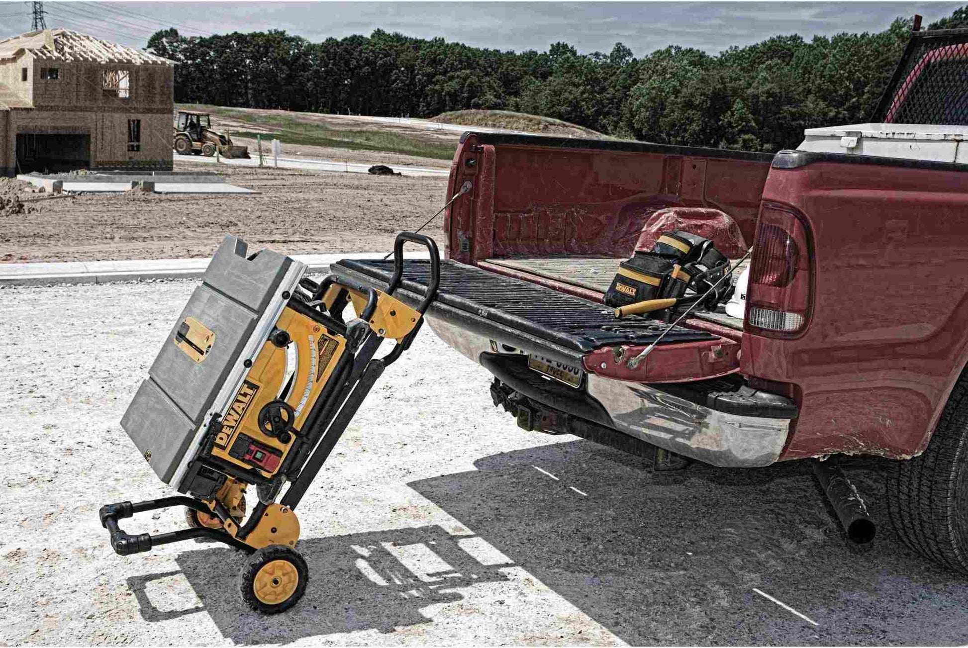 Dewalt DWE7491RS 10" Tablesaw With Wheeled Stand