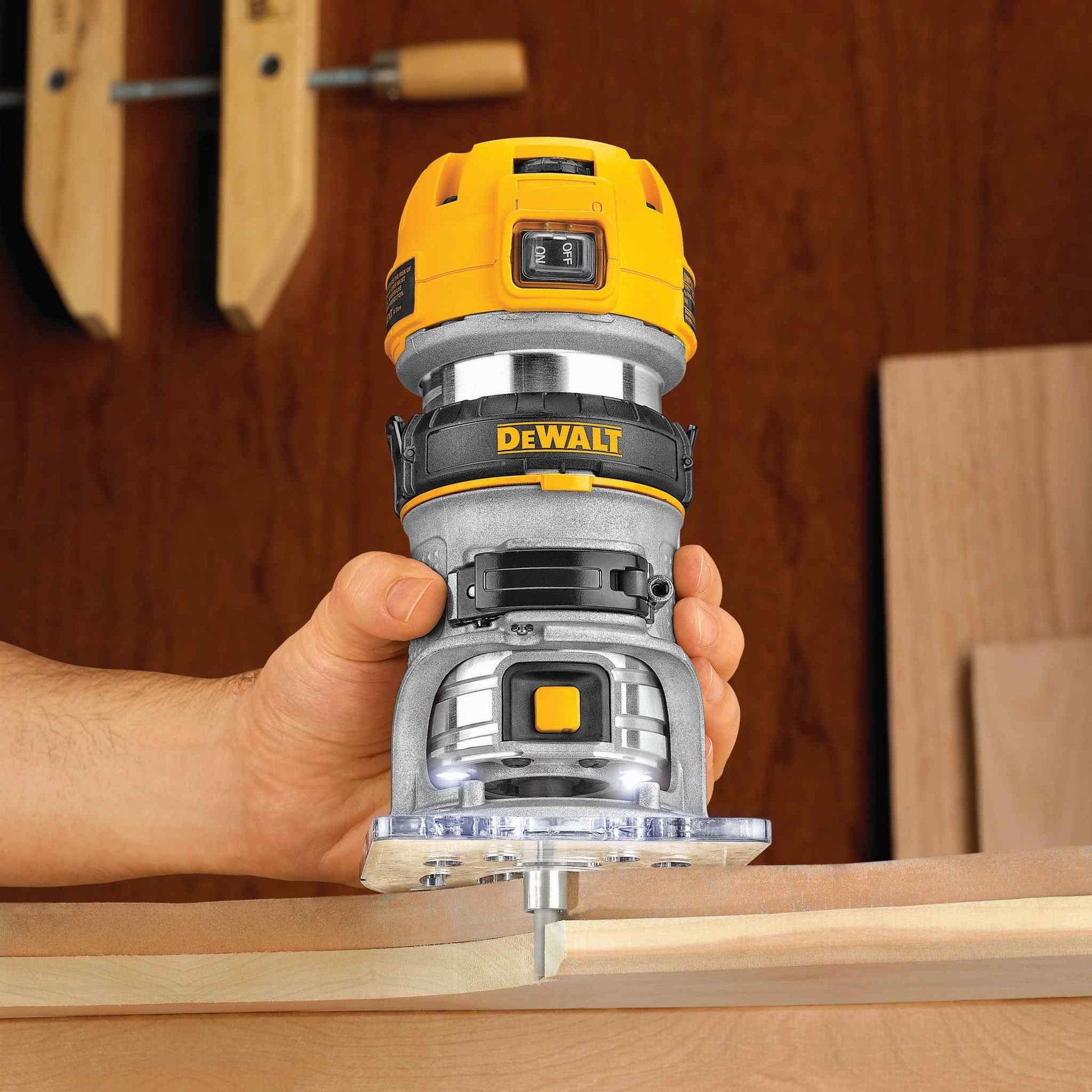 DeWalt DWP611 1.25 HP MAX Torque Variable Speed Compact Router with LED's
