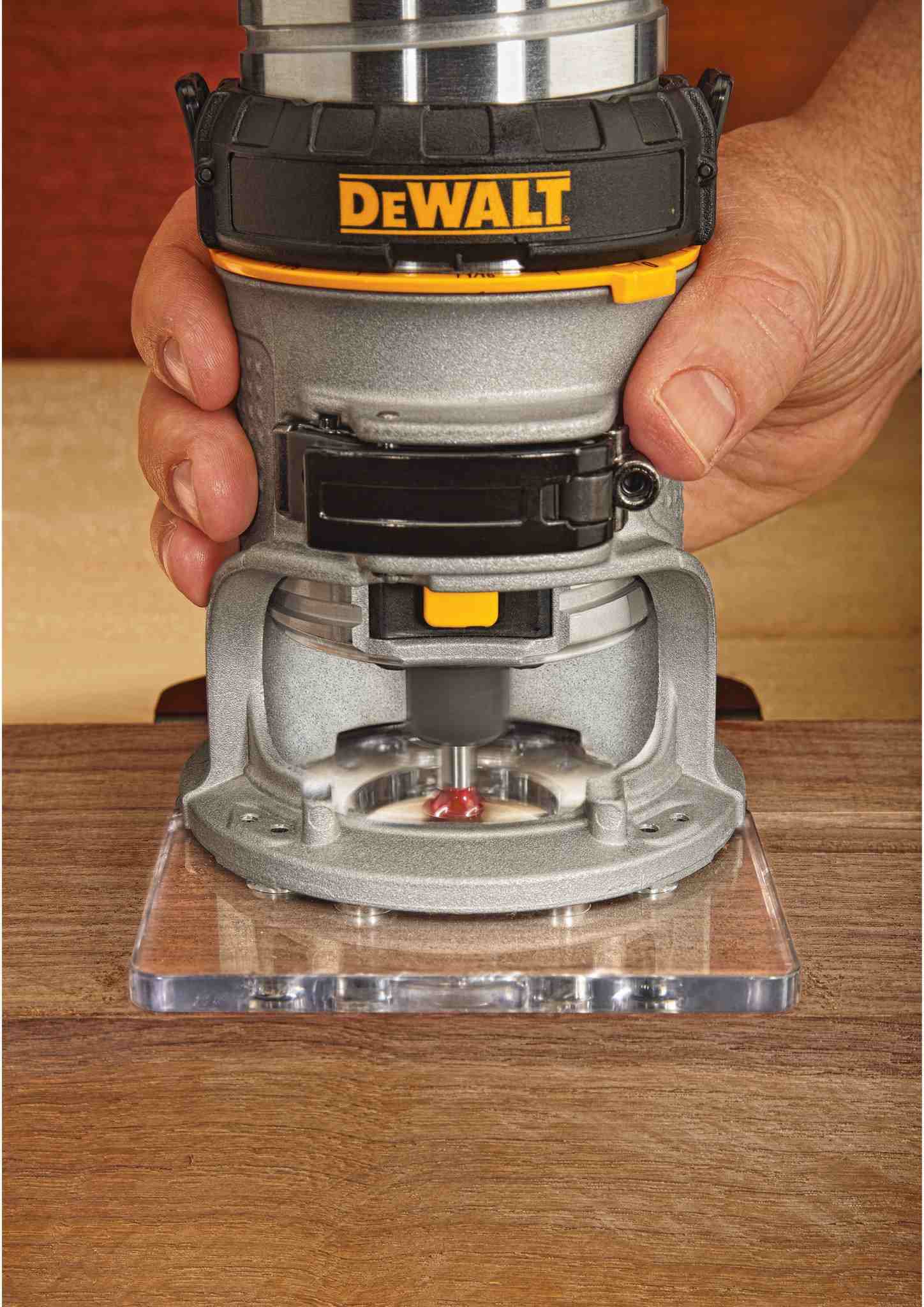 DeWalt DWP611 1.25 HP MAX Torque Variable Speed Compact Router with LED's