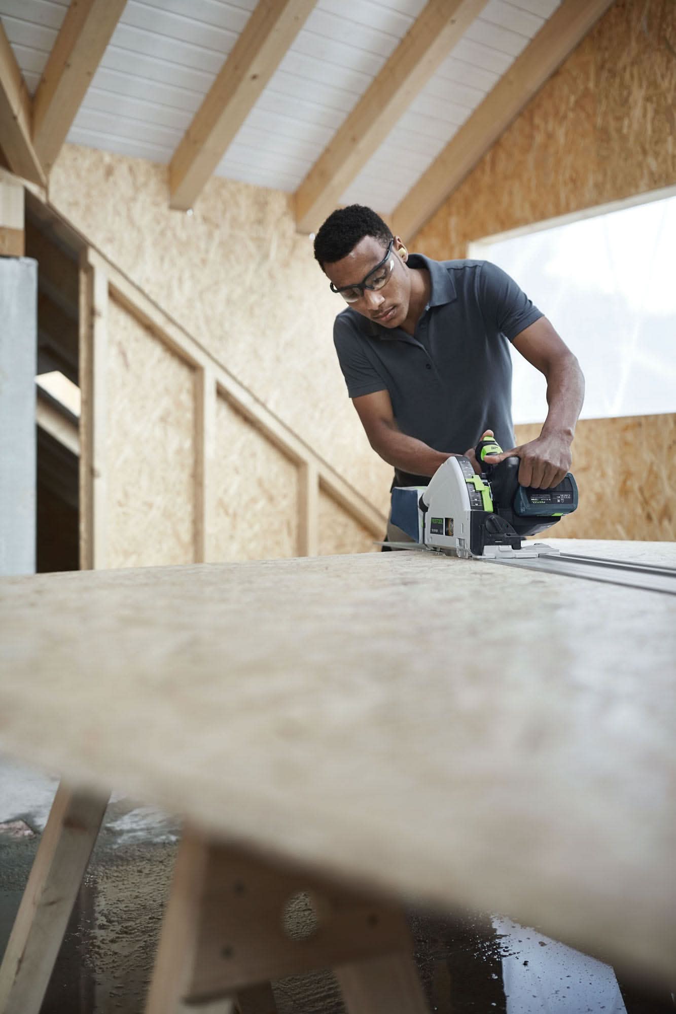 Festool 577677 TSC 55 K Cordless Track Saw 5.0Ah Kit with Kickback