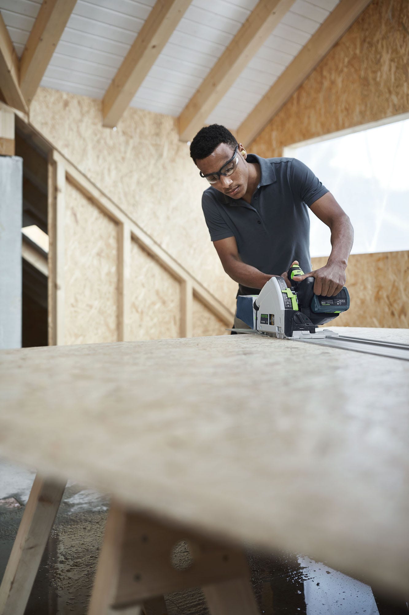 Festool 577664 TSC 55 K Cordless Track Saw + 55-Inch Guide Rail 5.2Ah Kit with Kickback Stop