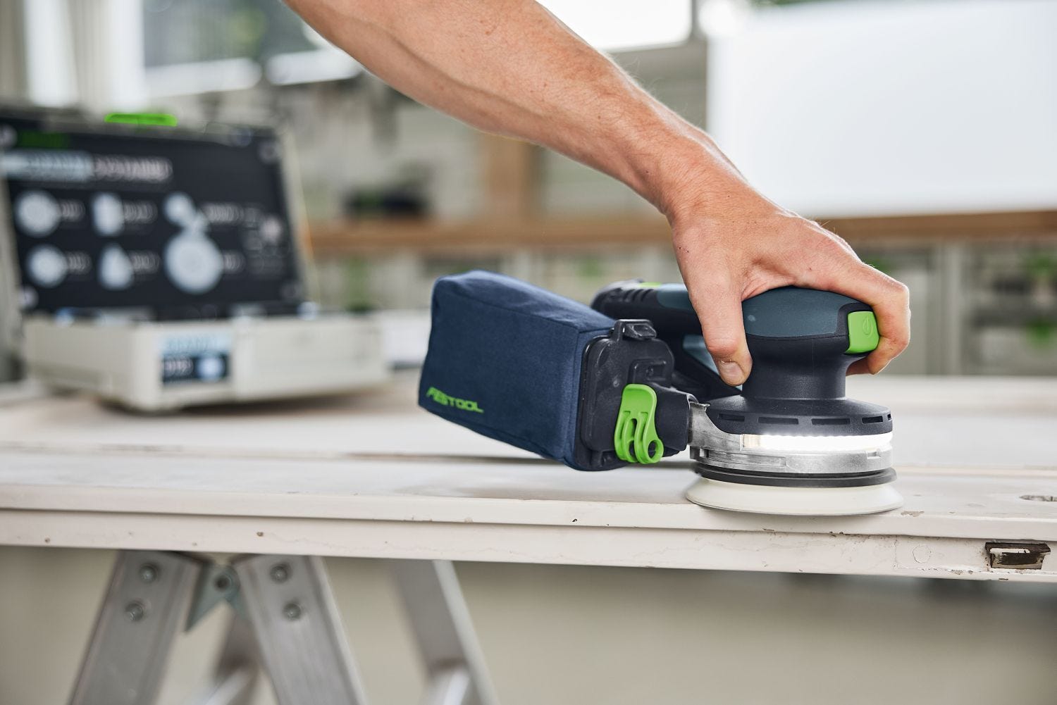 Festool Cordless 18V ETSC 2 125mm (5-in.) Sander w/ 60-Piece GRANAT Abrasive Starter Pack