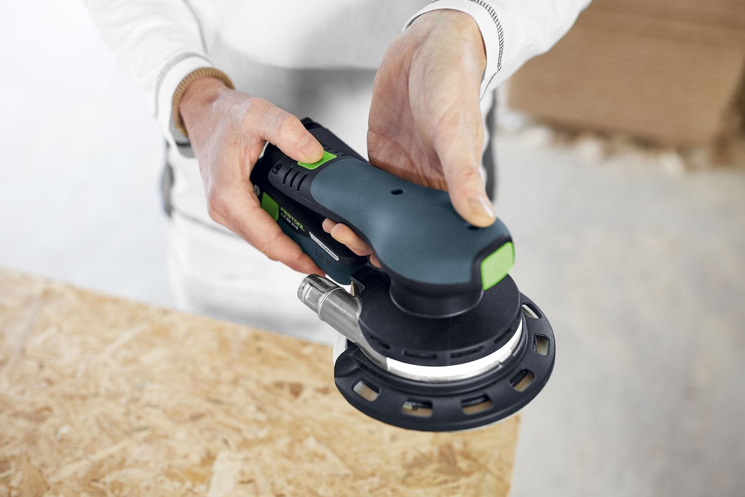 Festool Cordless 18V ETSC 2 150mm (6-in.) Sander w/ 60-Piece GRANAT Abrasive Starter Pack